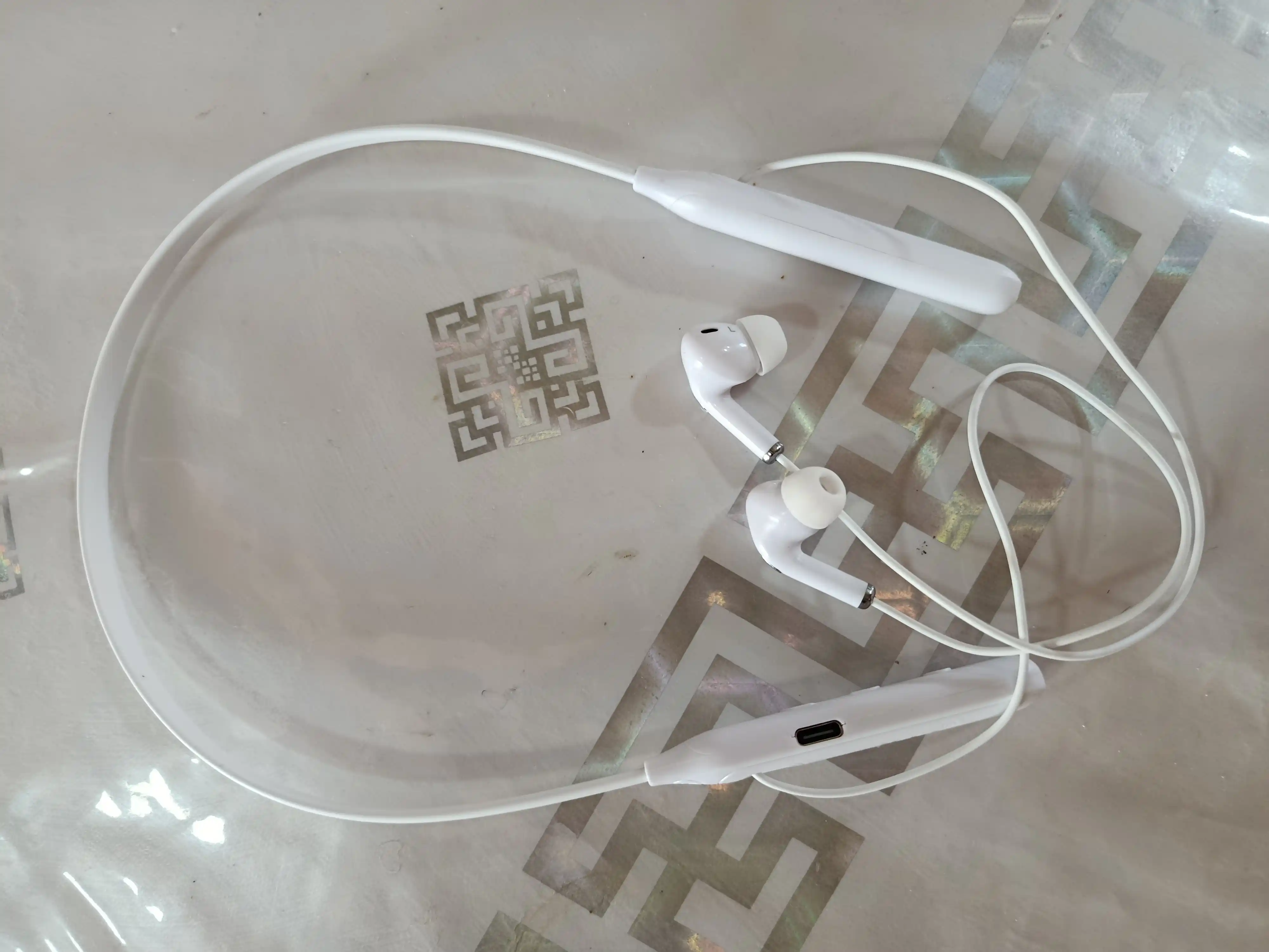 Simsiz quloqchin KIN KL02, Bluetooth garnitura, 5 soat ishlash, 2ta qurilmaga ulanish