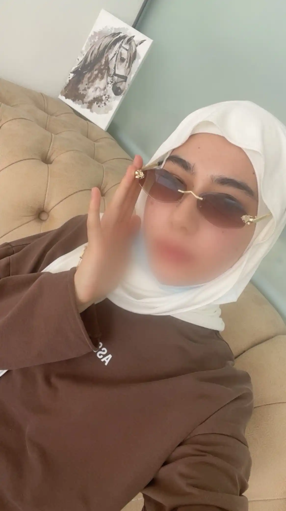 Ayollar uchun zamonaviy quyoshdan himoyalovchi ko‘zoynak
