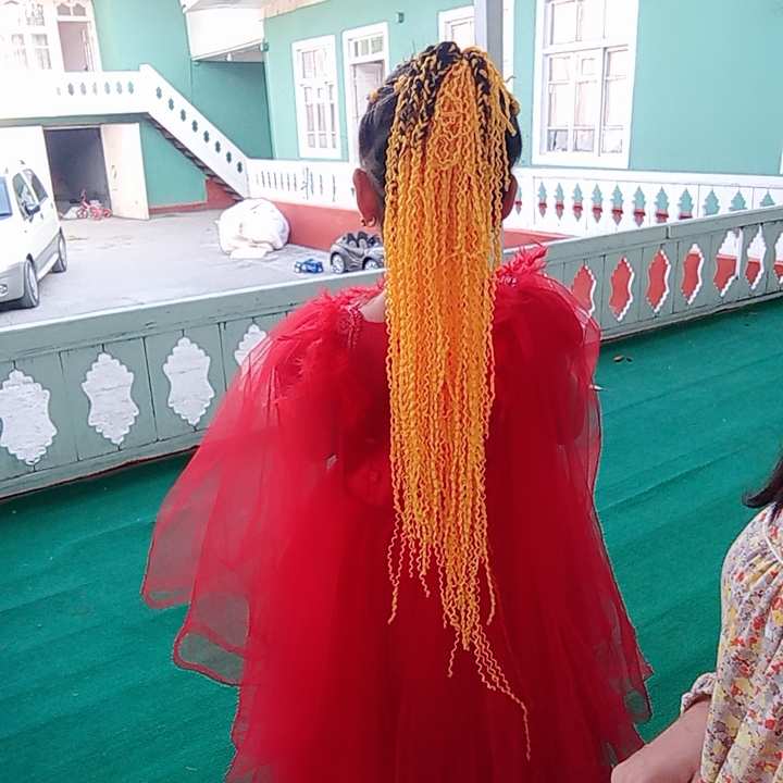 Makaron ipli Braid soch to'plami, sun'iy soch tolalari, 100 g, turli ranglar