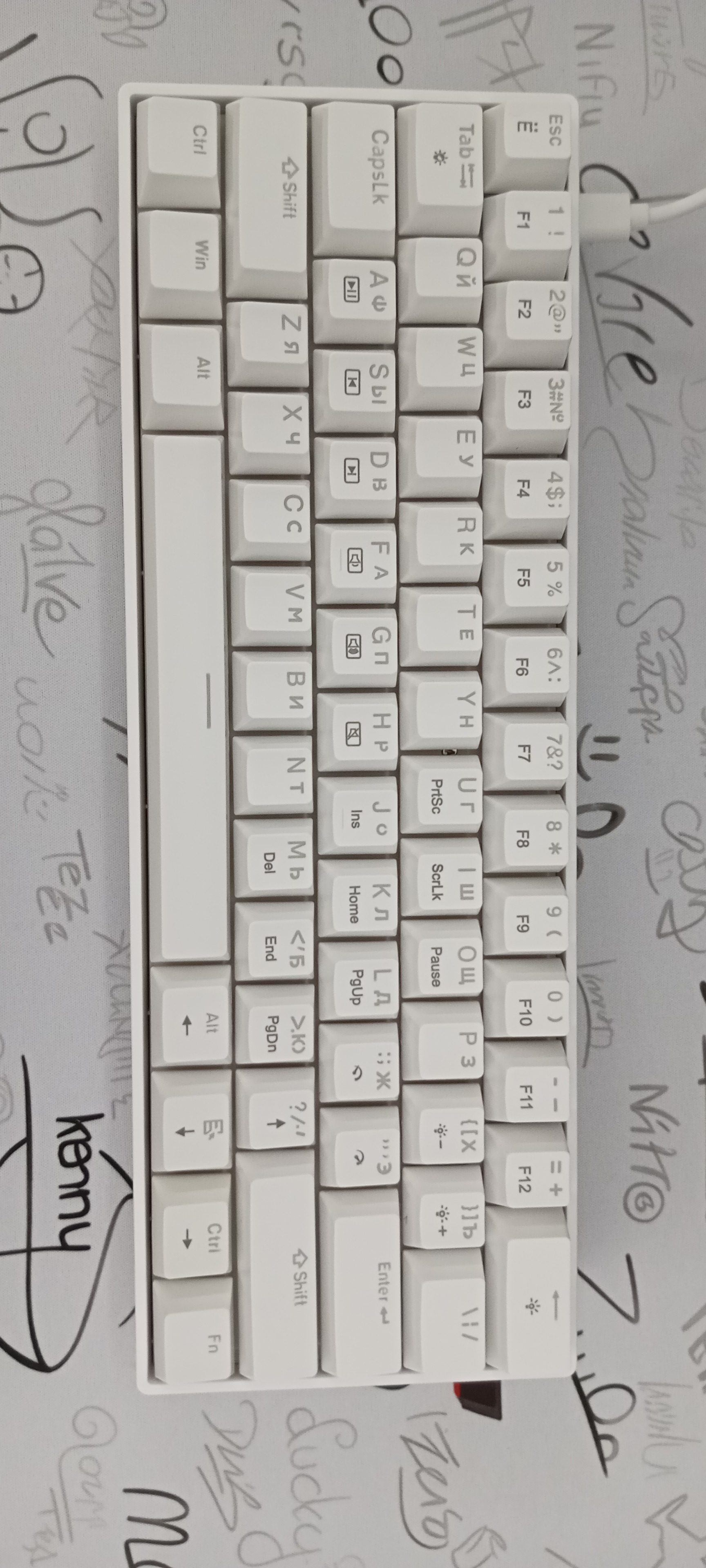 Механическая клавиатура белая ZIFRIEND TK61 RGB, 60%