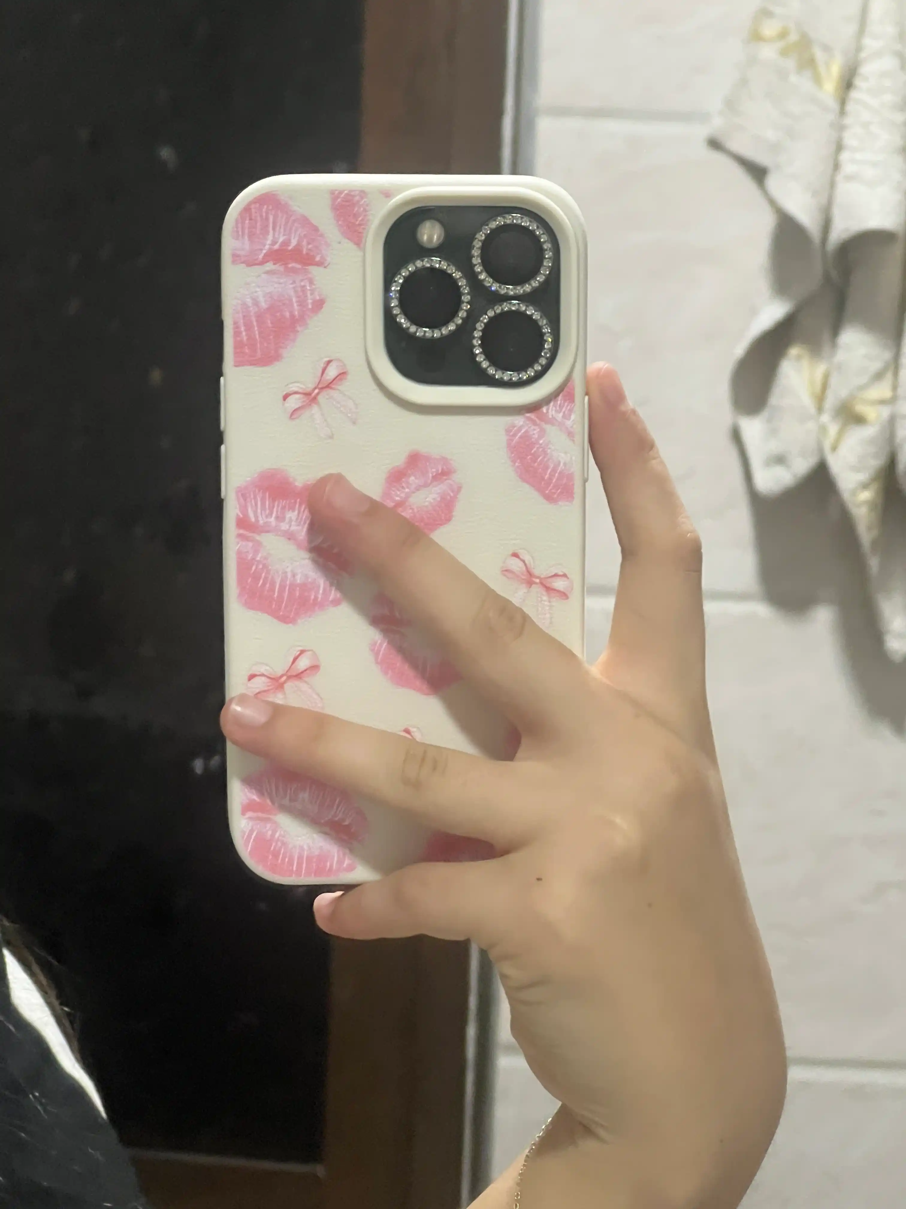 Iphone chexolari 11 12 13 14 15 16 17 Pro Max uchun qizlar chexoli