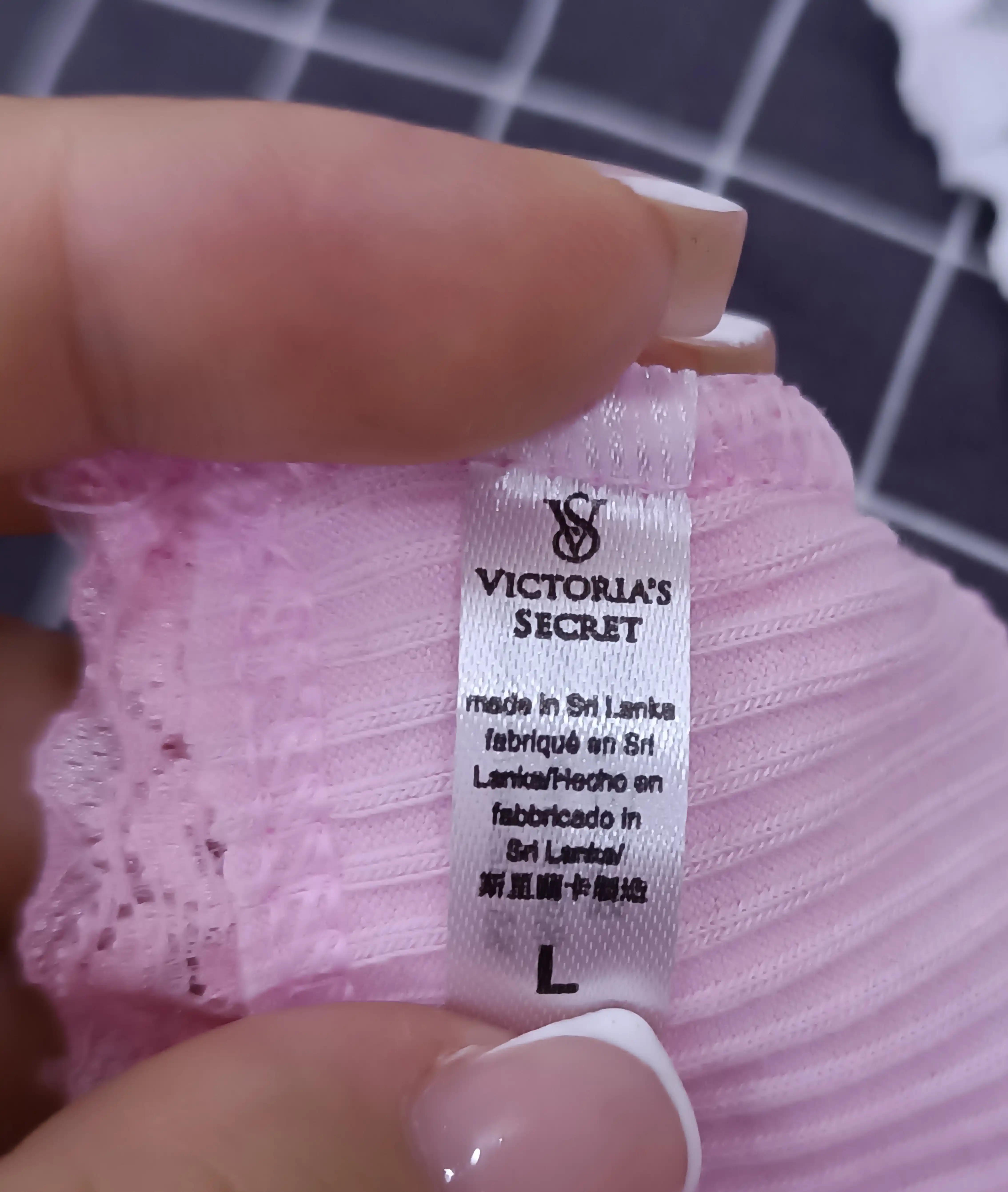 Ayollar uchun Victoria`s secret trusiklari, 5 dona to‘plam, sovg‘a qutisida ichki kiyim