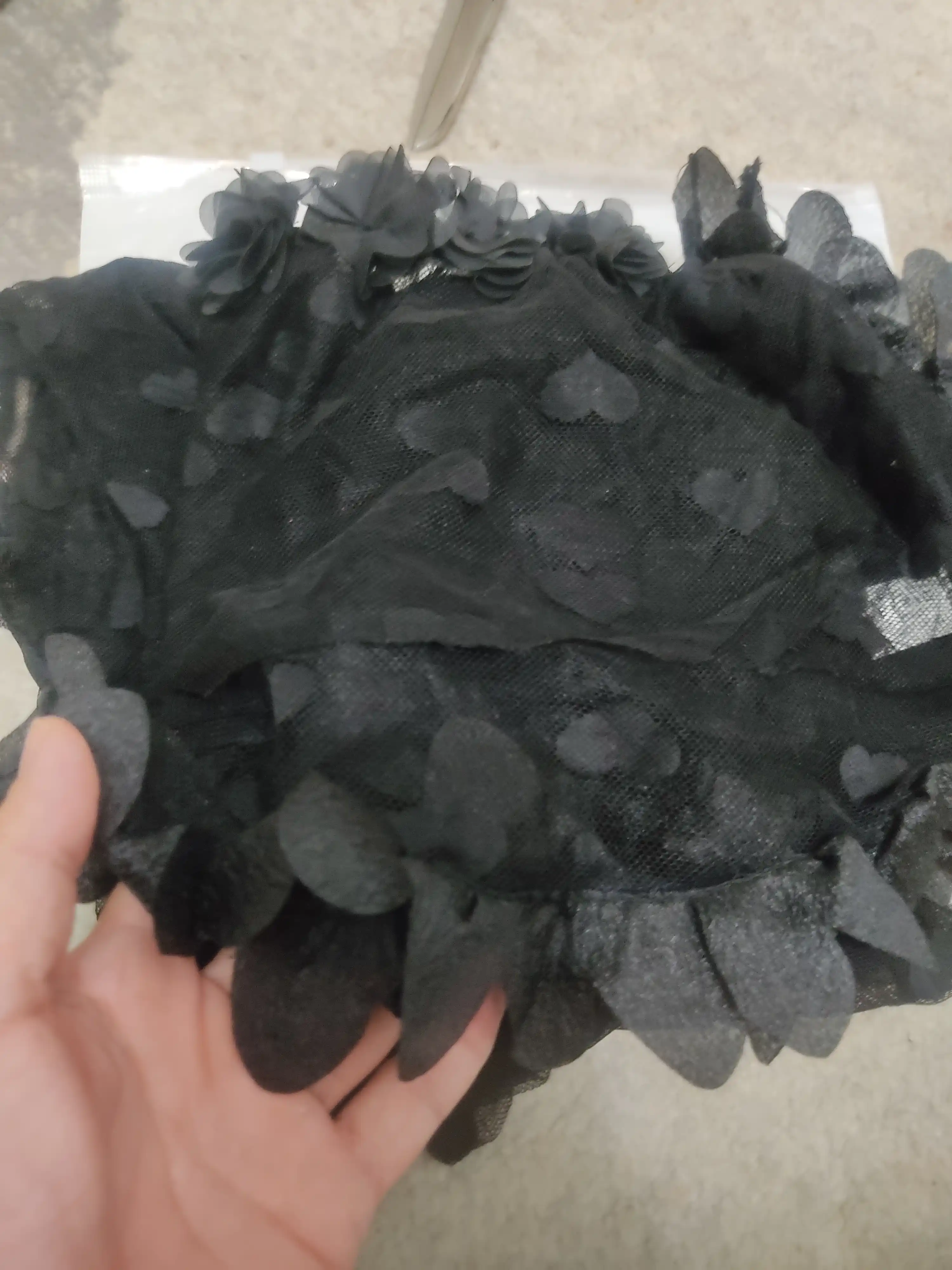 Ayollar uchun to‘rli tungi ko‘ylak, penyuar va uy kiyimi, uyqu uchun pijama
