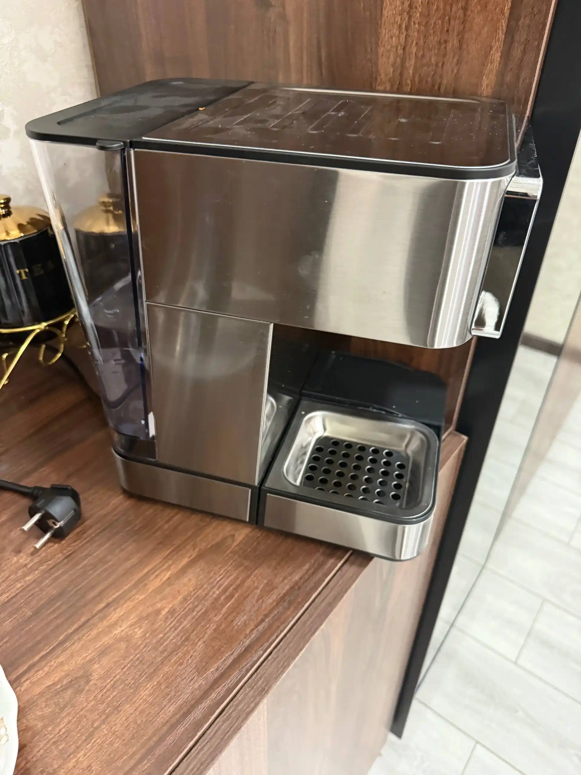 Professional kofe mashina UAKEEN — 20 Bar, oʻrnatilgan kofemolka