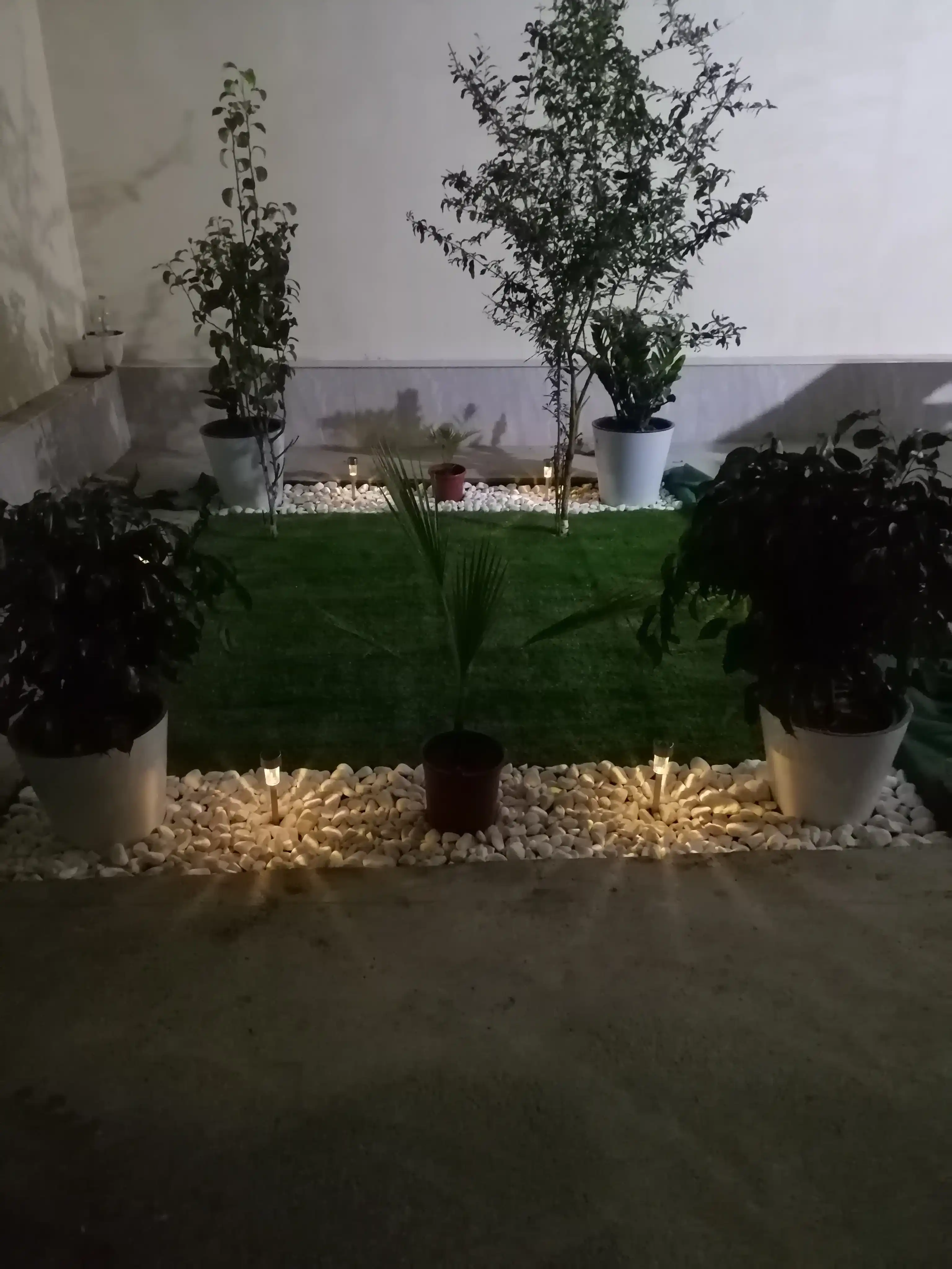 Quyosh batareyali bog‘ va maysazor chiroqlari, 10 dona, metall, oq, iliq yoki rangli RGB