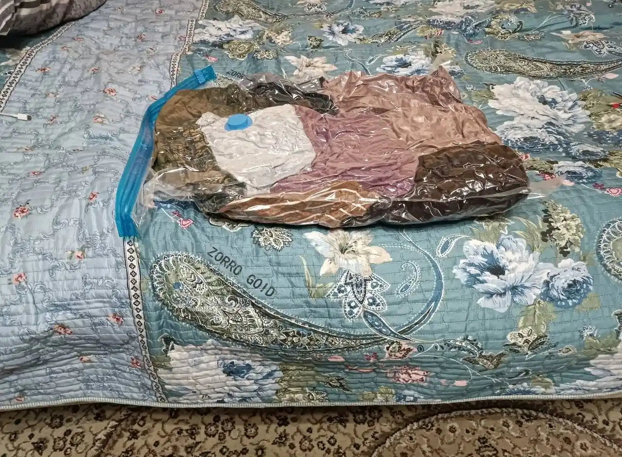 Kiyim va narsalarni saqlash uchun vakuumli paketlar