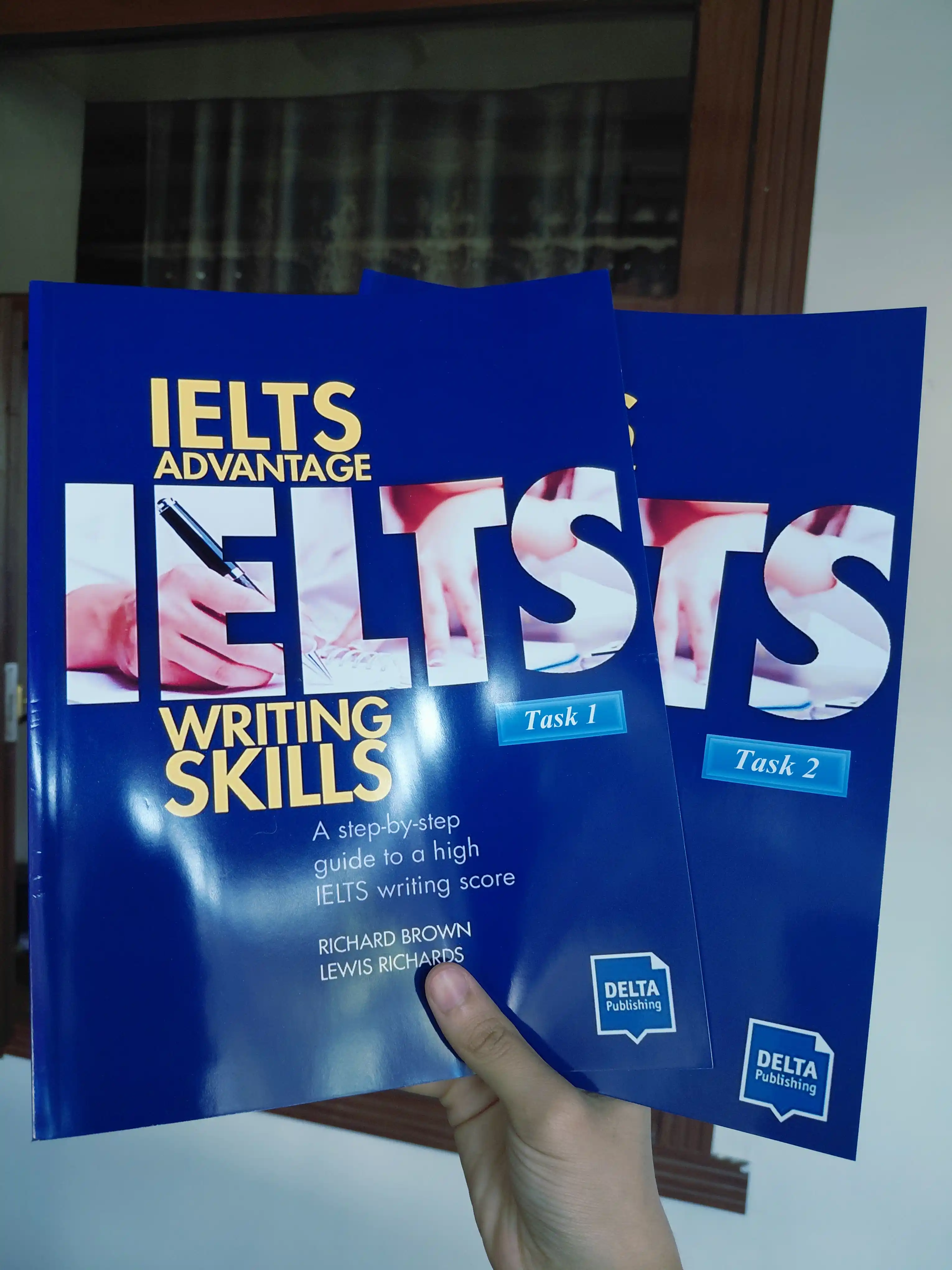 IELTS Advantage Writing Skills IELTS Writing Task 1 va Task 2 uchun qo‘llanma