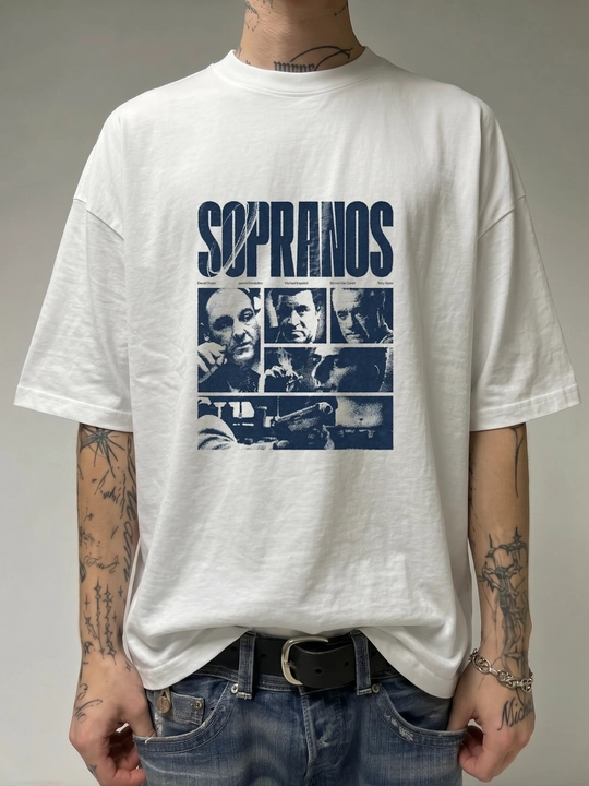 Sopranos naqshinkor naqshli katta o'lchamli futbolka - 
