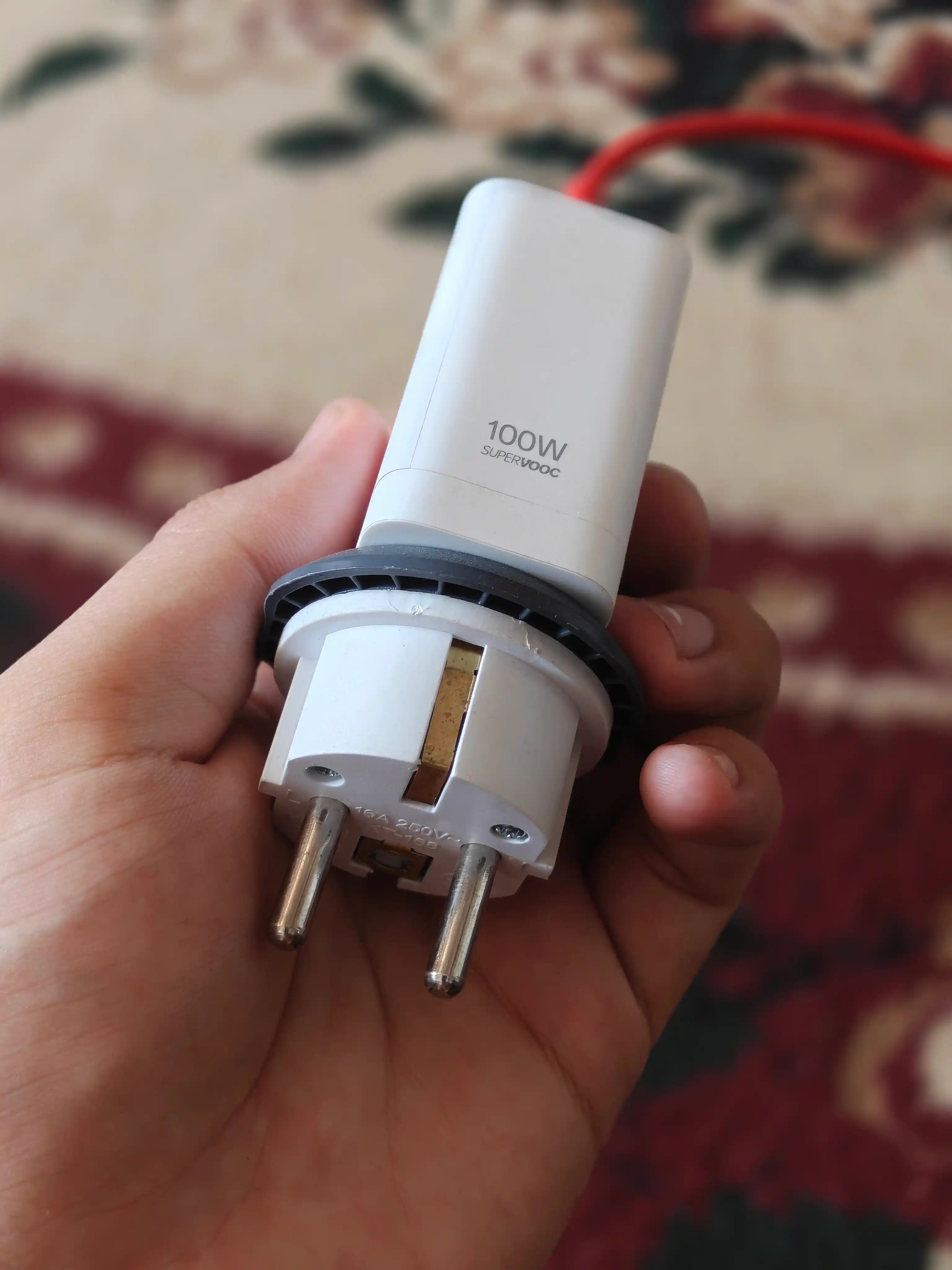 Evro va o'zbek rozetkalari uchun, universal adapter Merkan KT 168, terminator, 16 A