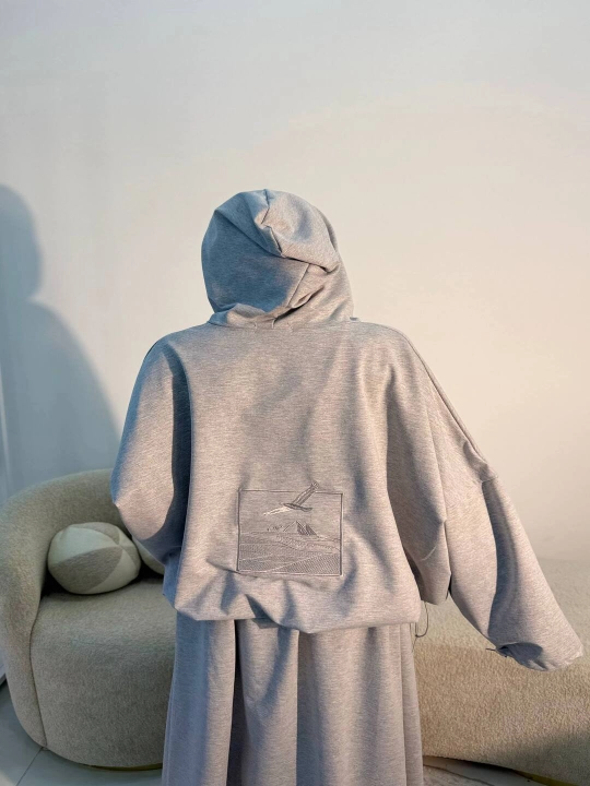 Ayollar uchun oversize xudi, kapyushonli kofta, erkin bichim