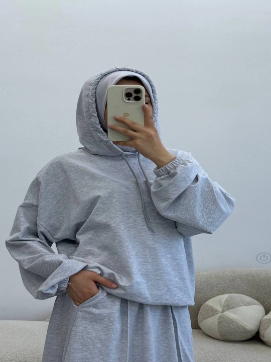 Ayollar uchun oversize xudi, kapyushonli kofta, erkin bichim
