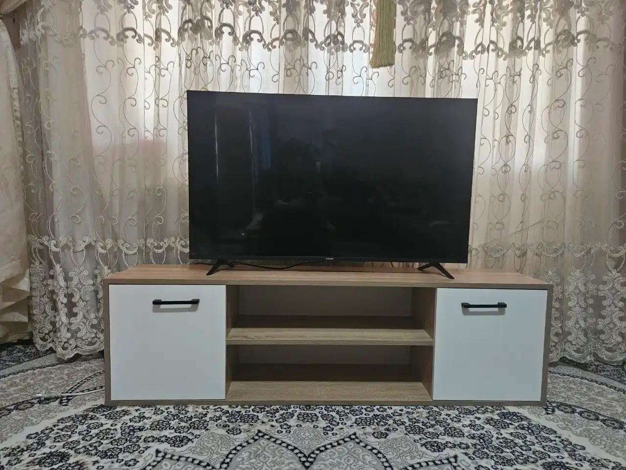 TV01.TV Tumba LDSP – zamonaviy televizor shkafi, mehmonxona uchun minimalist TV stend