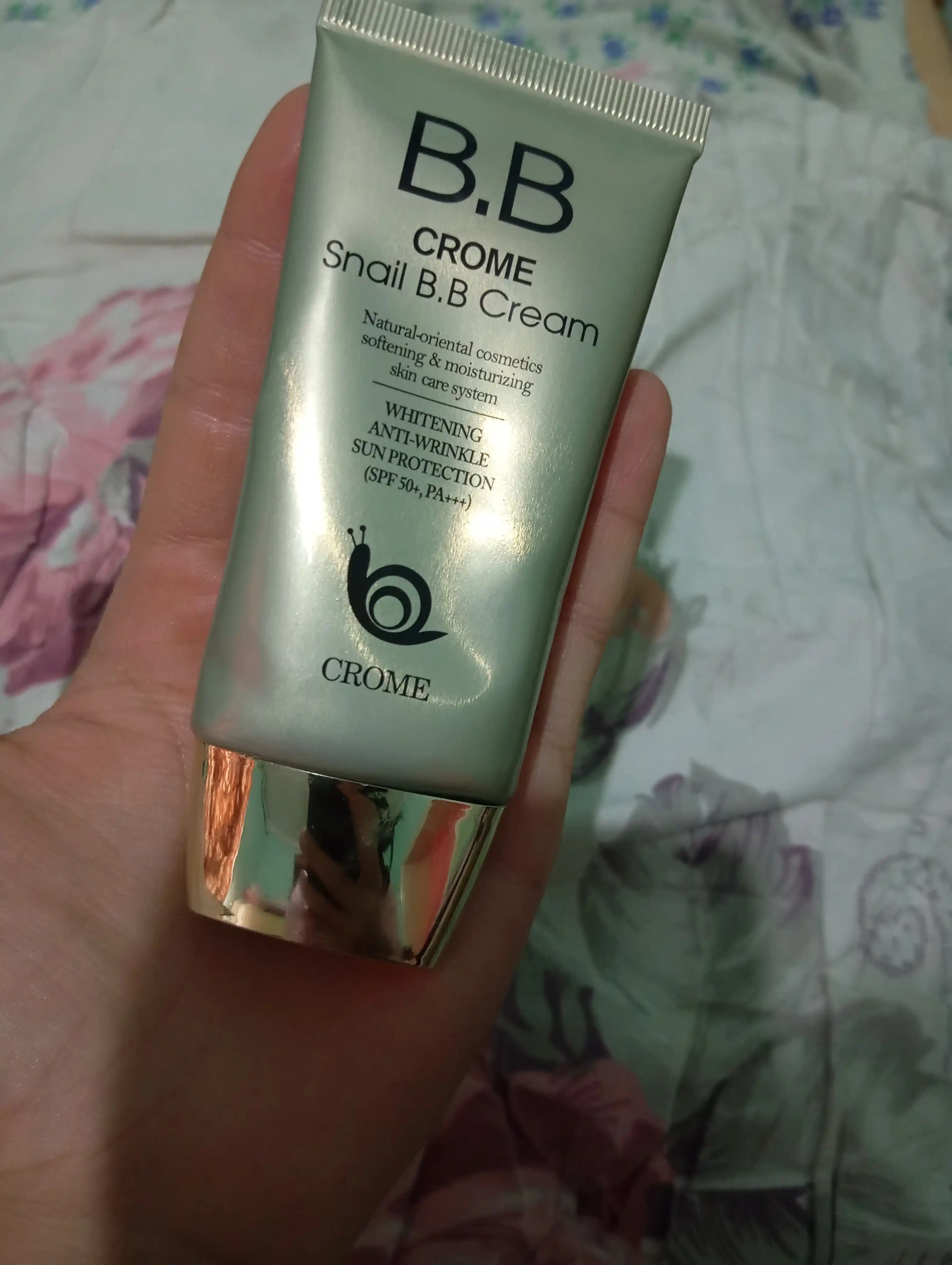 Ko'p funksiyali oqartiruvchi tonal krem BB krem Crome Snail SPF 50+, 50 ml