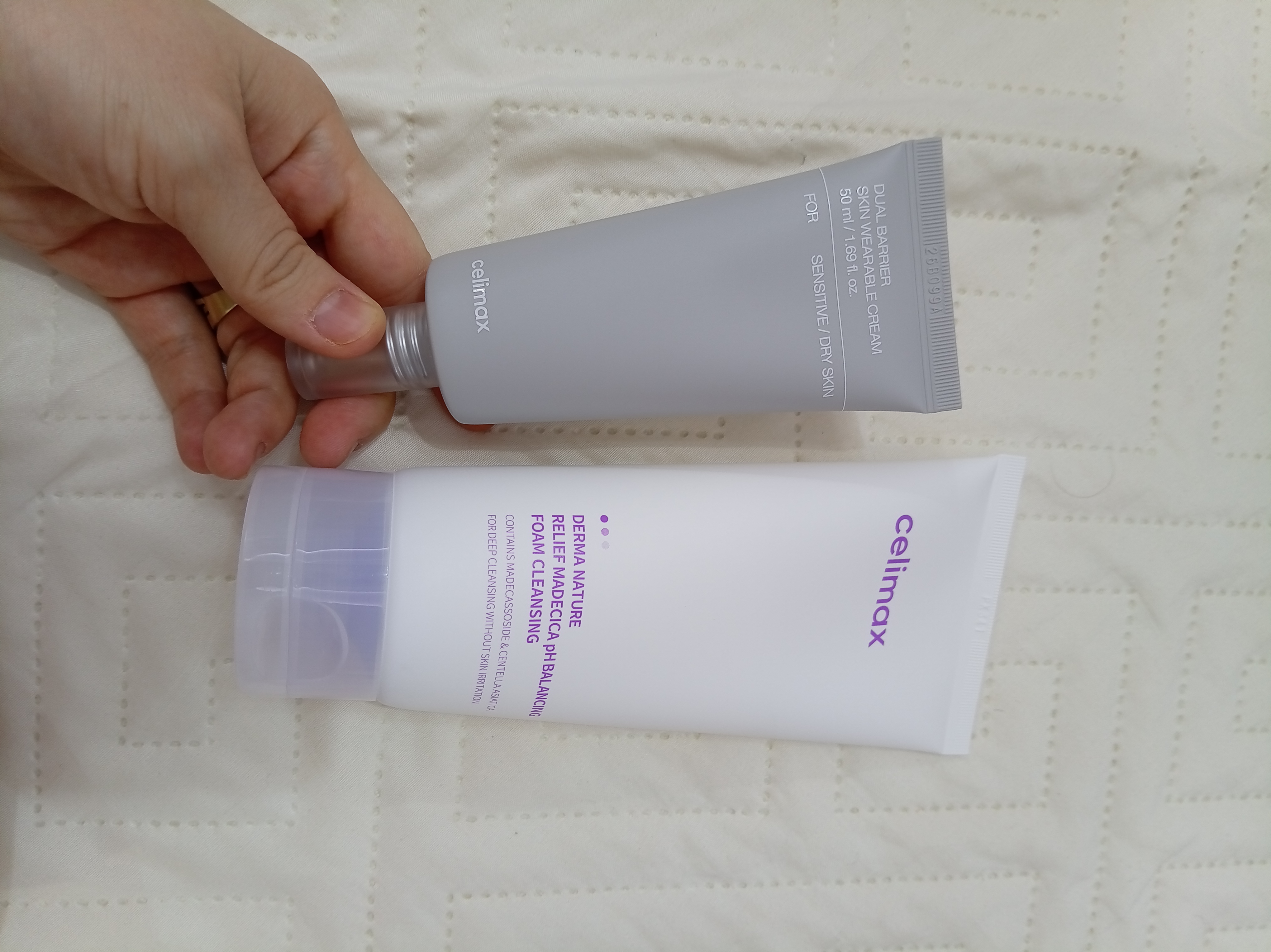 Celimax Centella va Madecassoside bilan pH muvozanatli yuz yuvish ko‘pigi