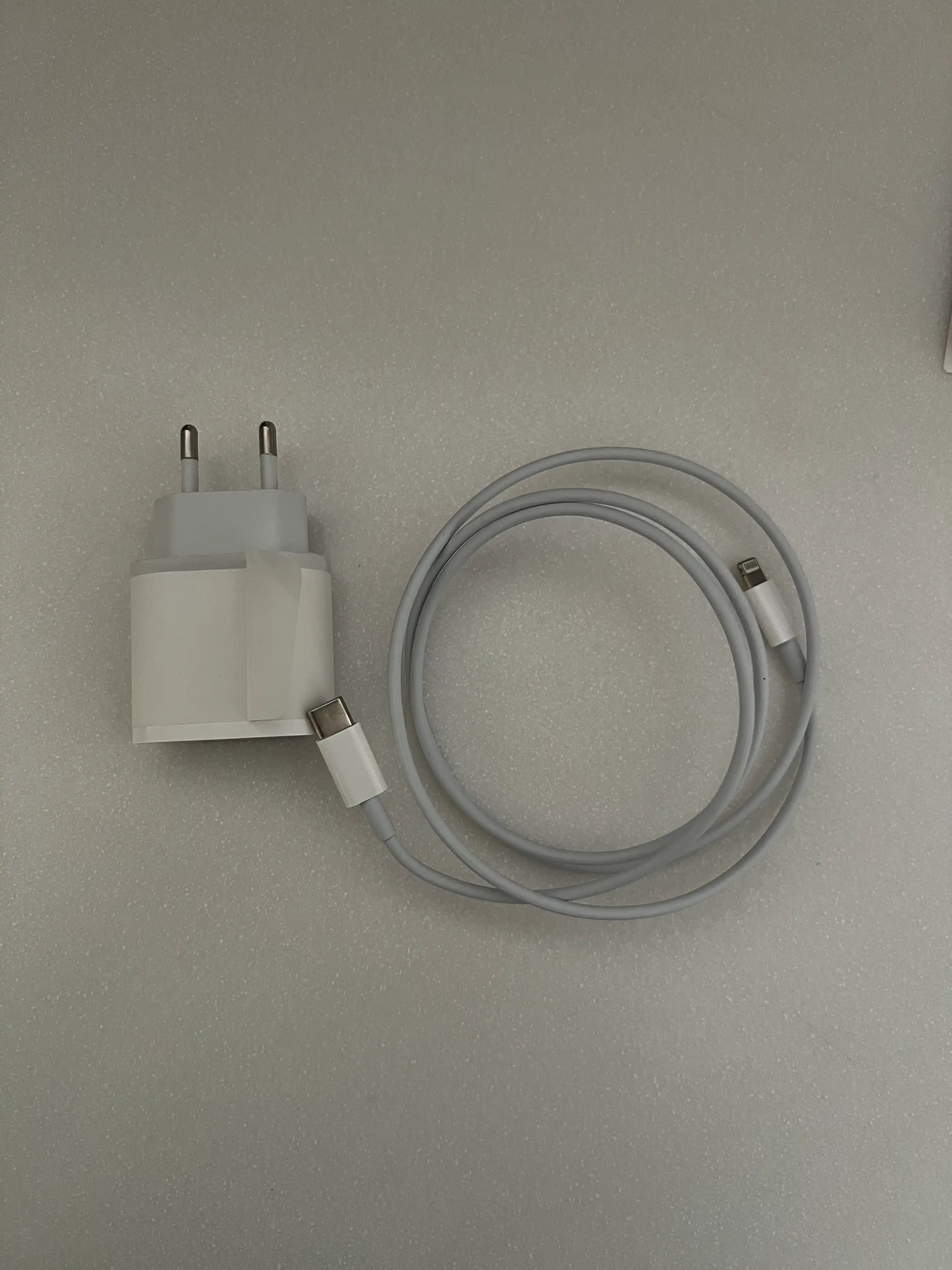 IPhone uchun zaryadlash qurilmasi, tez zaryadlovchi 20 Vt, Type-Cdan Lightning kabel bilan