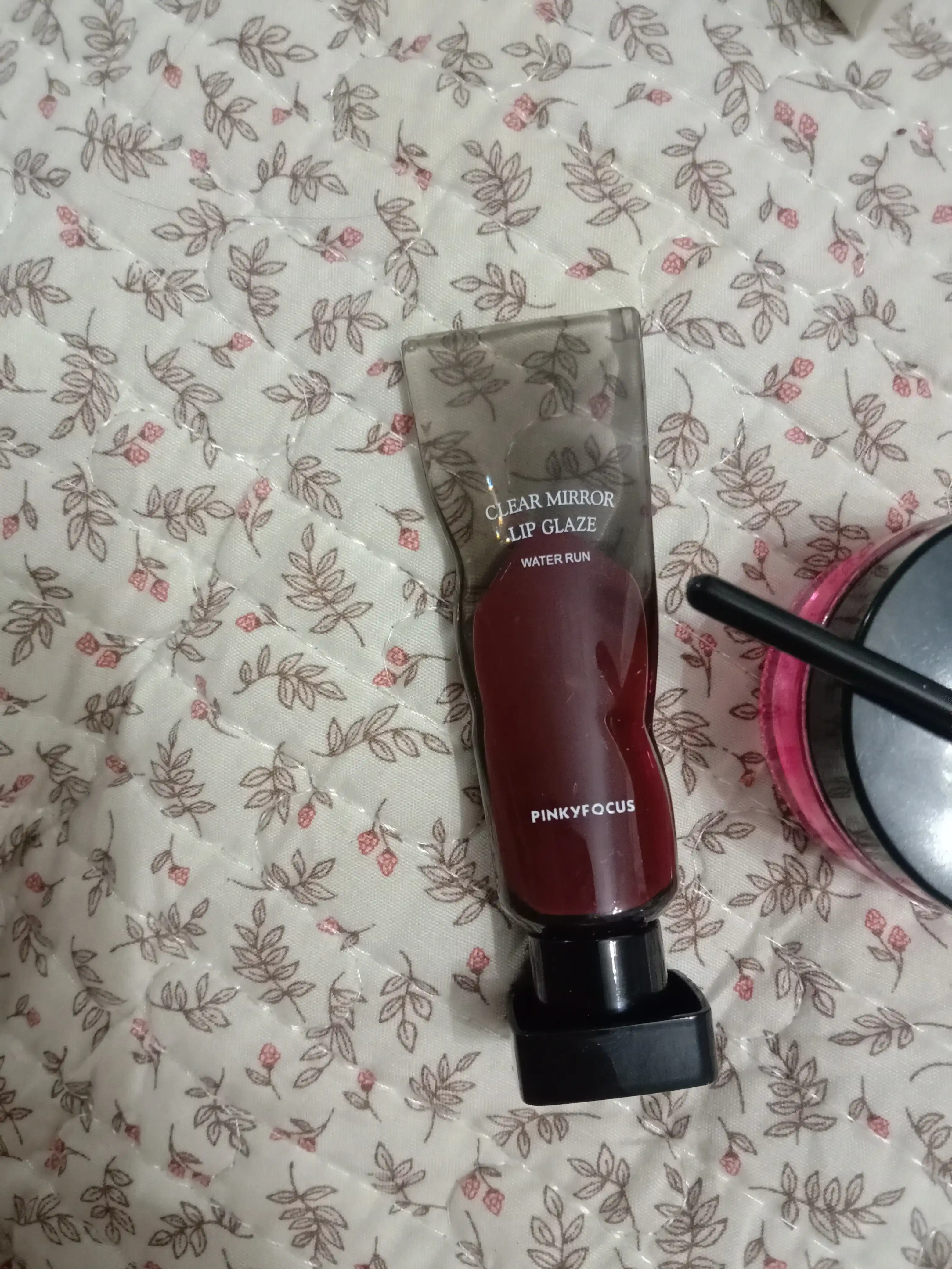 Lab uchun suyuq lab bo‘yog‘i-tint, "pomada" lak effekti, ko‘zgu yaltiroq jilo, 6 xil rang