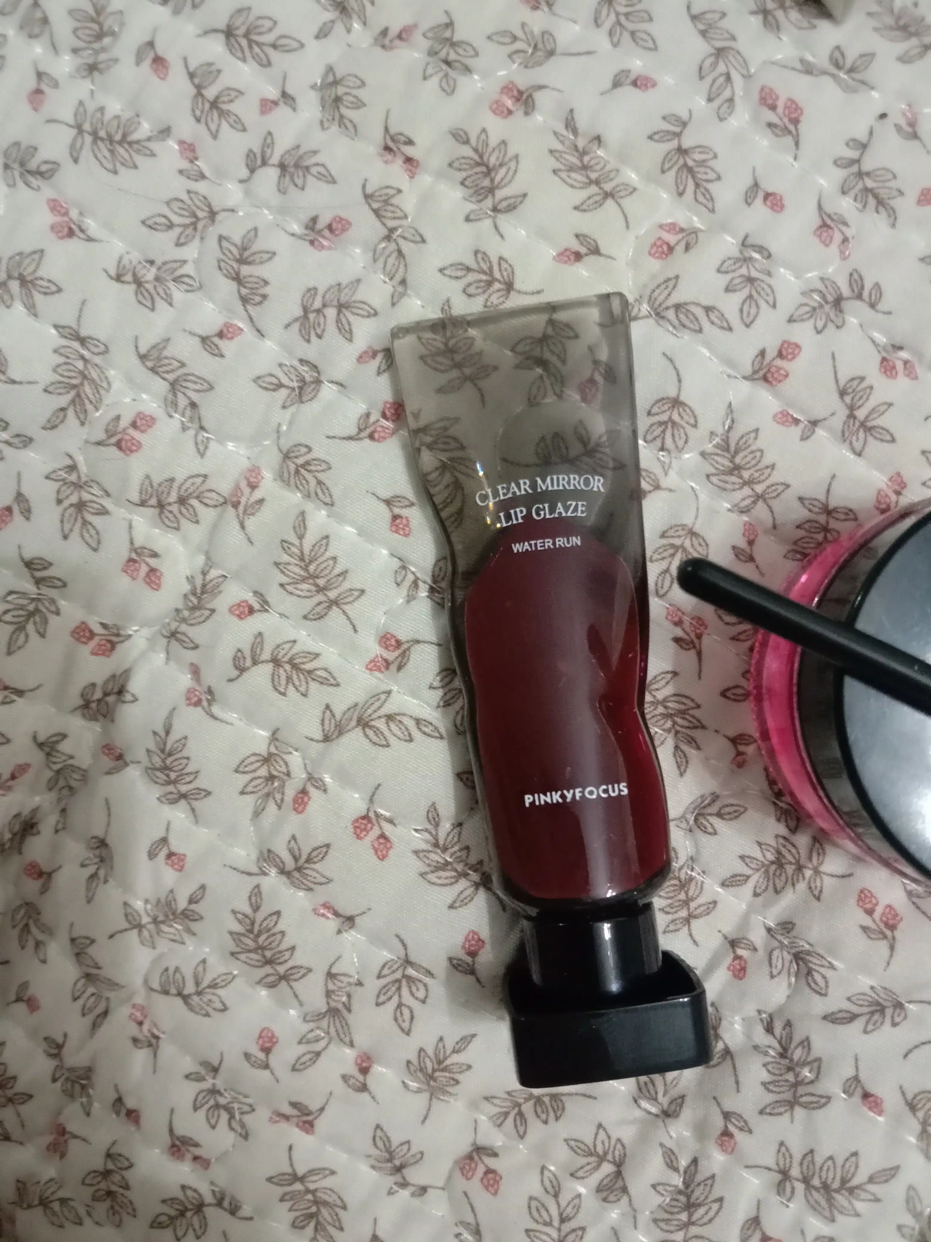 Lab uchun suyuq lab bo‘yog‘i-tint, "pomada" lak effekti, ko‘zgu yaltiroq jilo, 6 xil rang