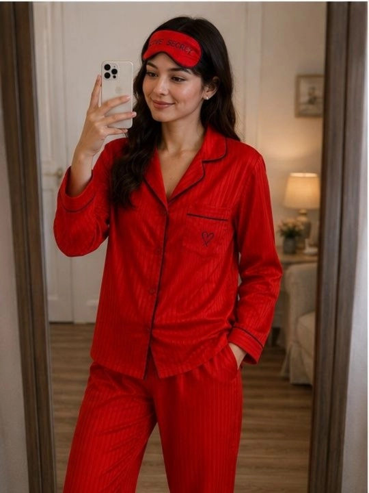 Ayollar uchun Love Secret pijama to‘plami, shim va uyqu niqobi bilan