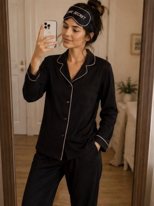 Ayollar uchun Love Secret pijama to‘plami, shim va uyqu niqobi bilan