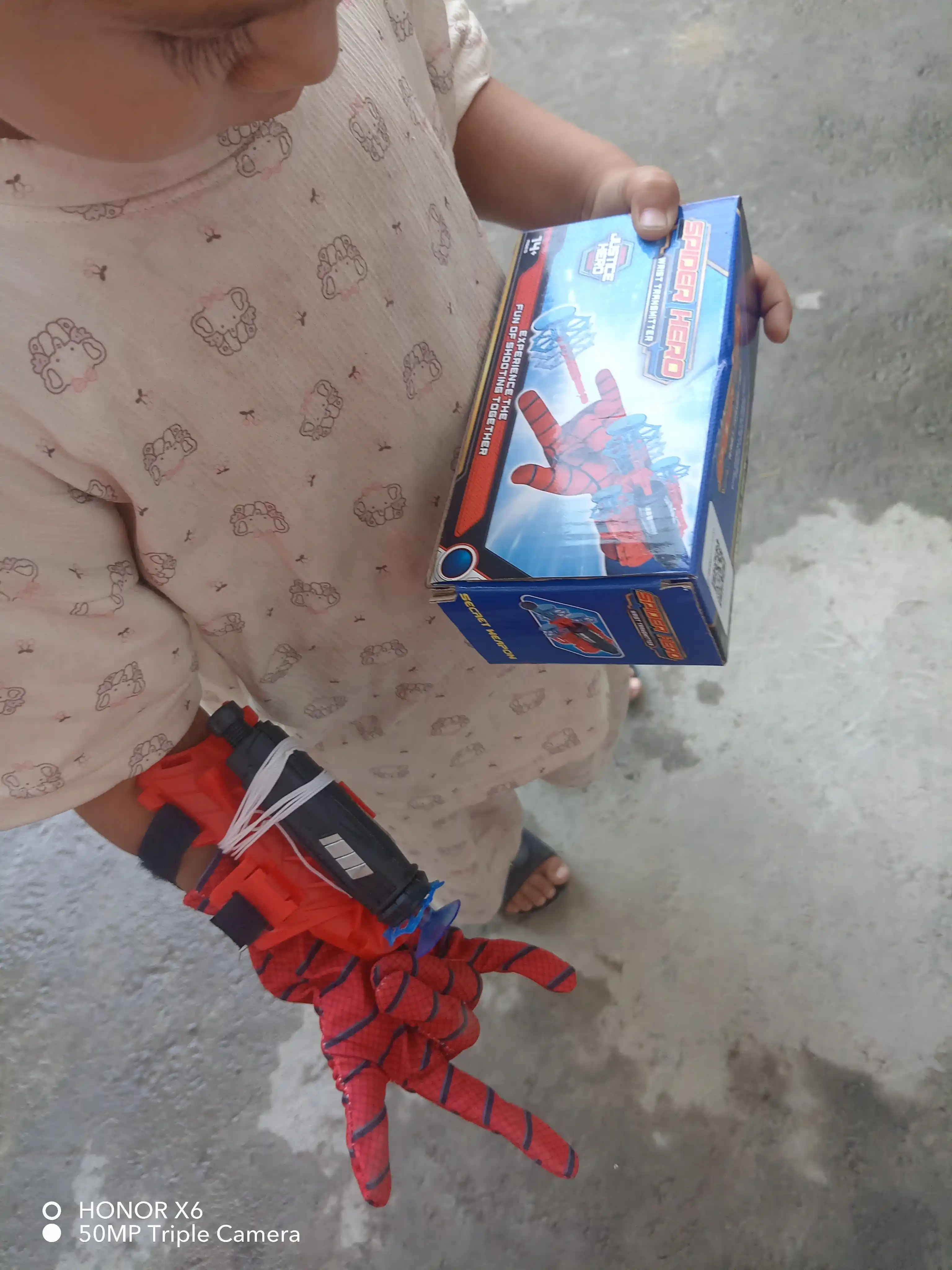 O'rgimchak odam blasteri o'q otuvchi qo'lqop - bolalar uchun Spider Man o'yinchog'i