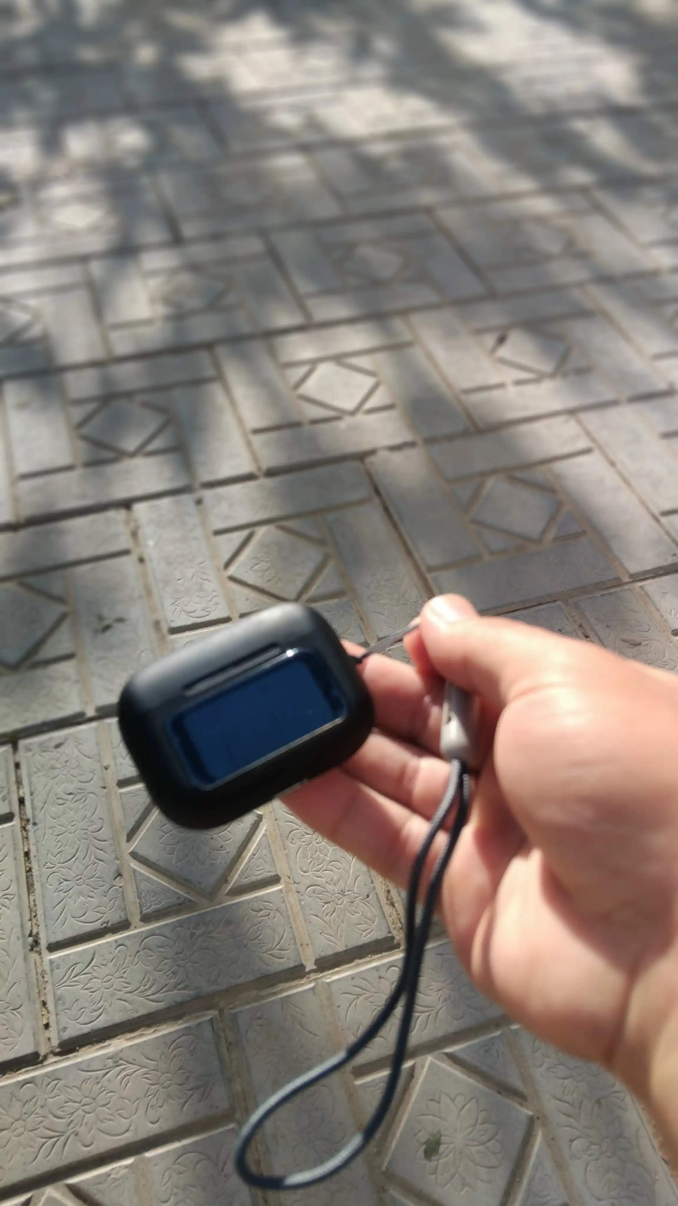 A9 PRO quloqchin shovqinni kamaytirish (ANC) funksiyasi, Bluetooth 5.4 va ekranli keys