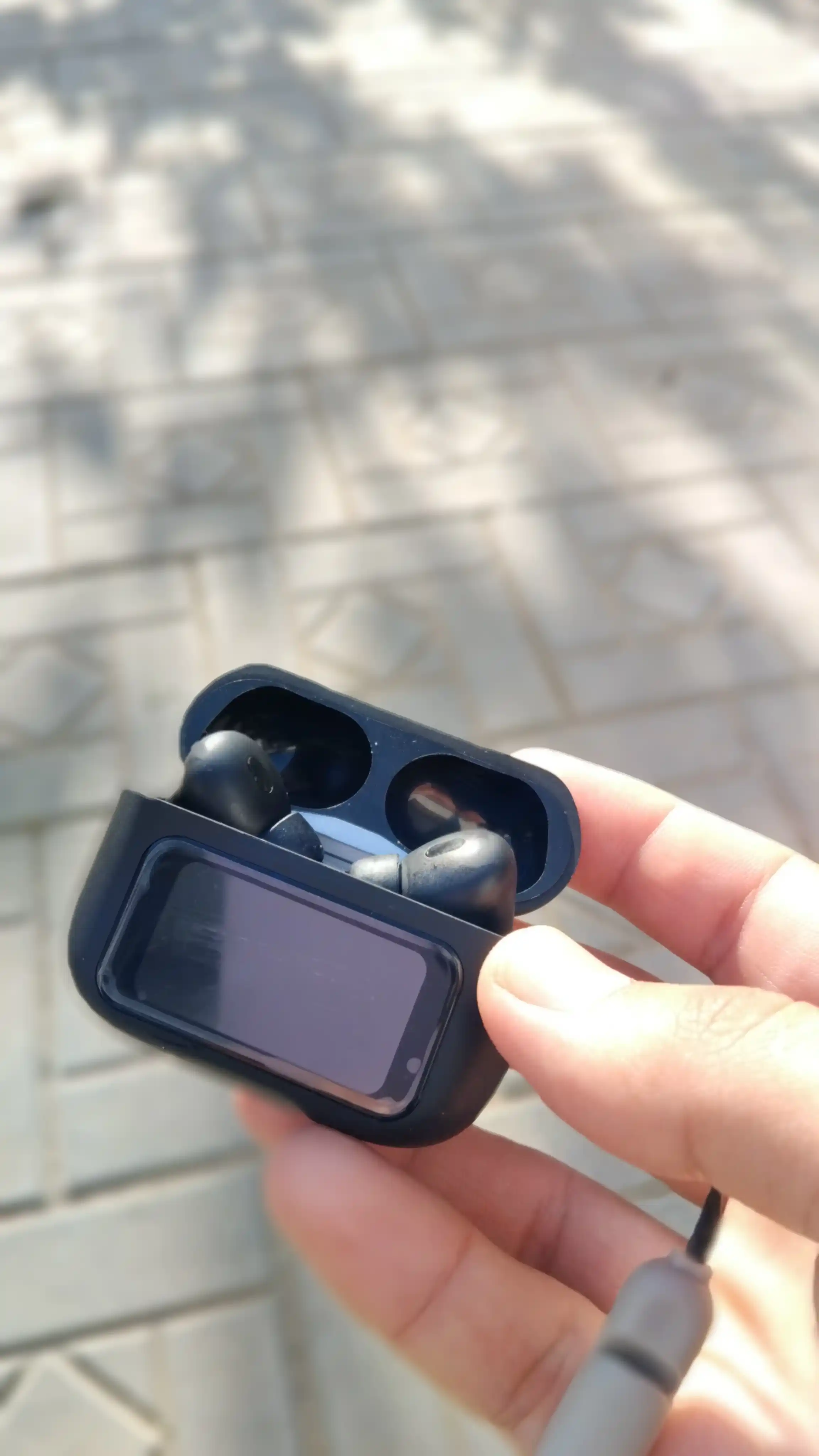 A9 PRO quloqchin shovqinni kamaytirish (ANC) funksiyasi, Bluetooth 5.4 va ekranli keys