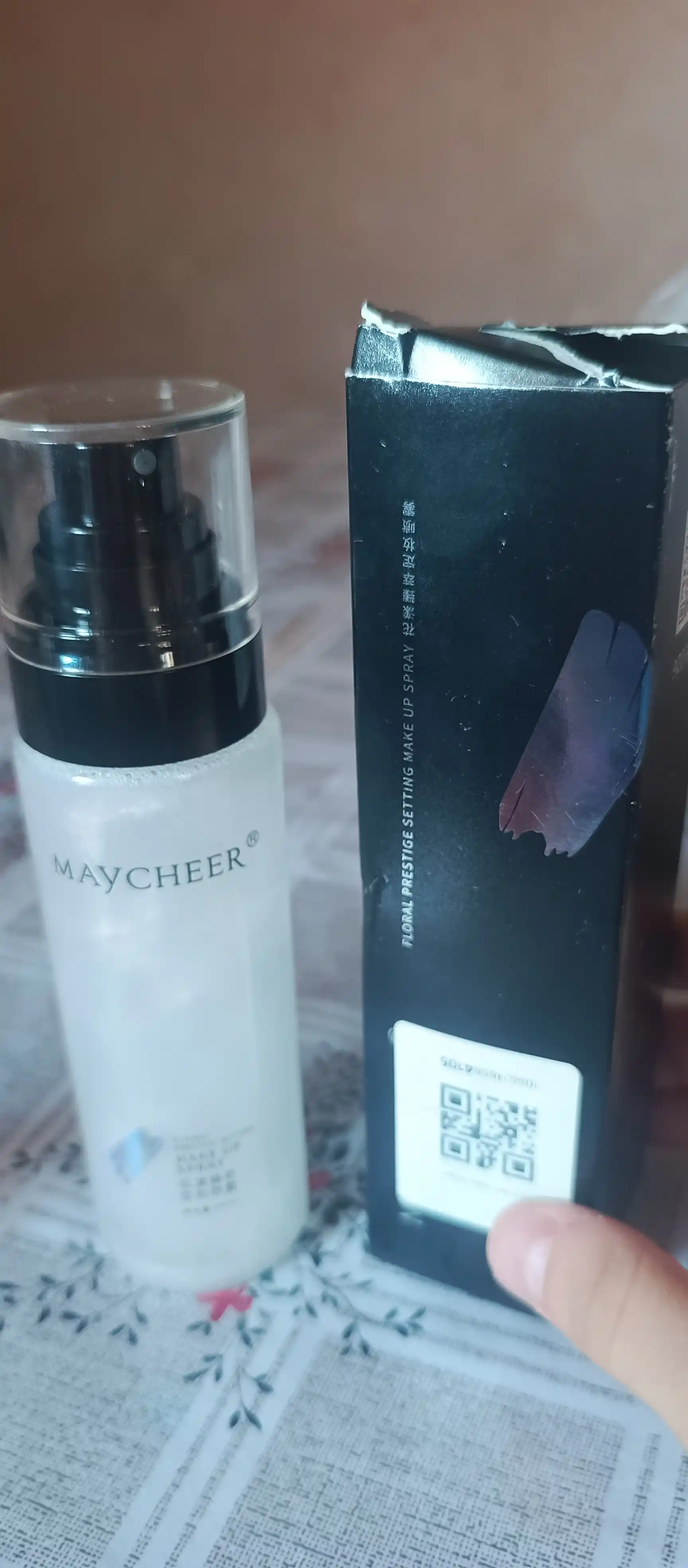 Mukammal pardoz uchun "Maycheer" fiksatsiyalovchi spreyi, 100 ml