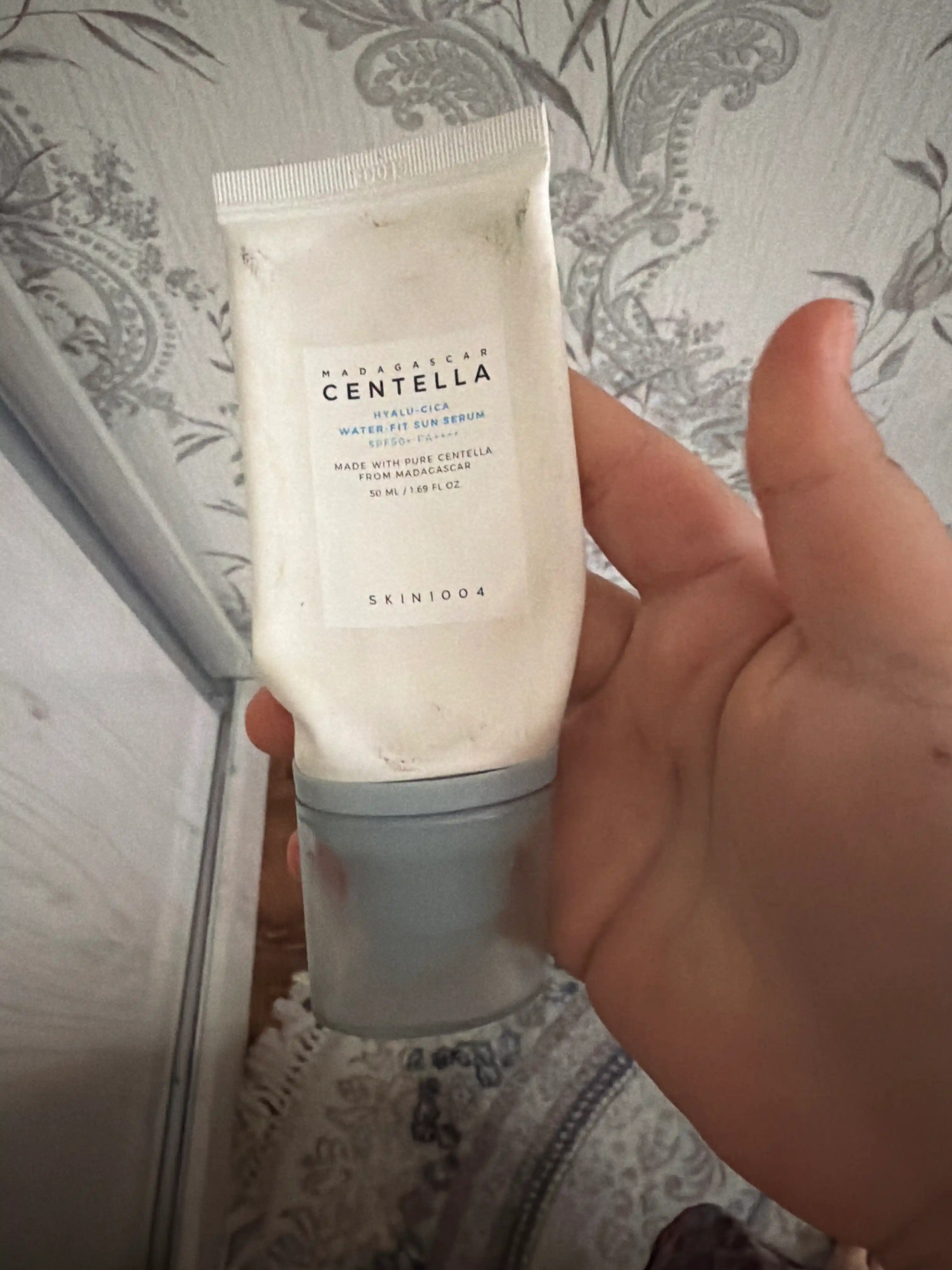 Солнцезащитный крем с центеллой SPF 50+ Skin1004 Madagascar 50 мл