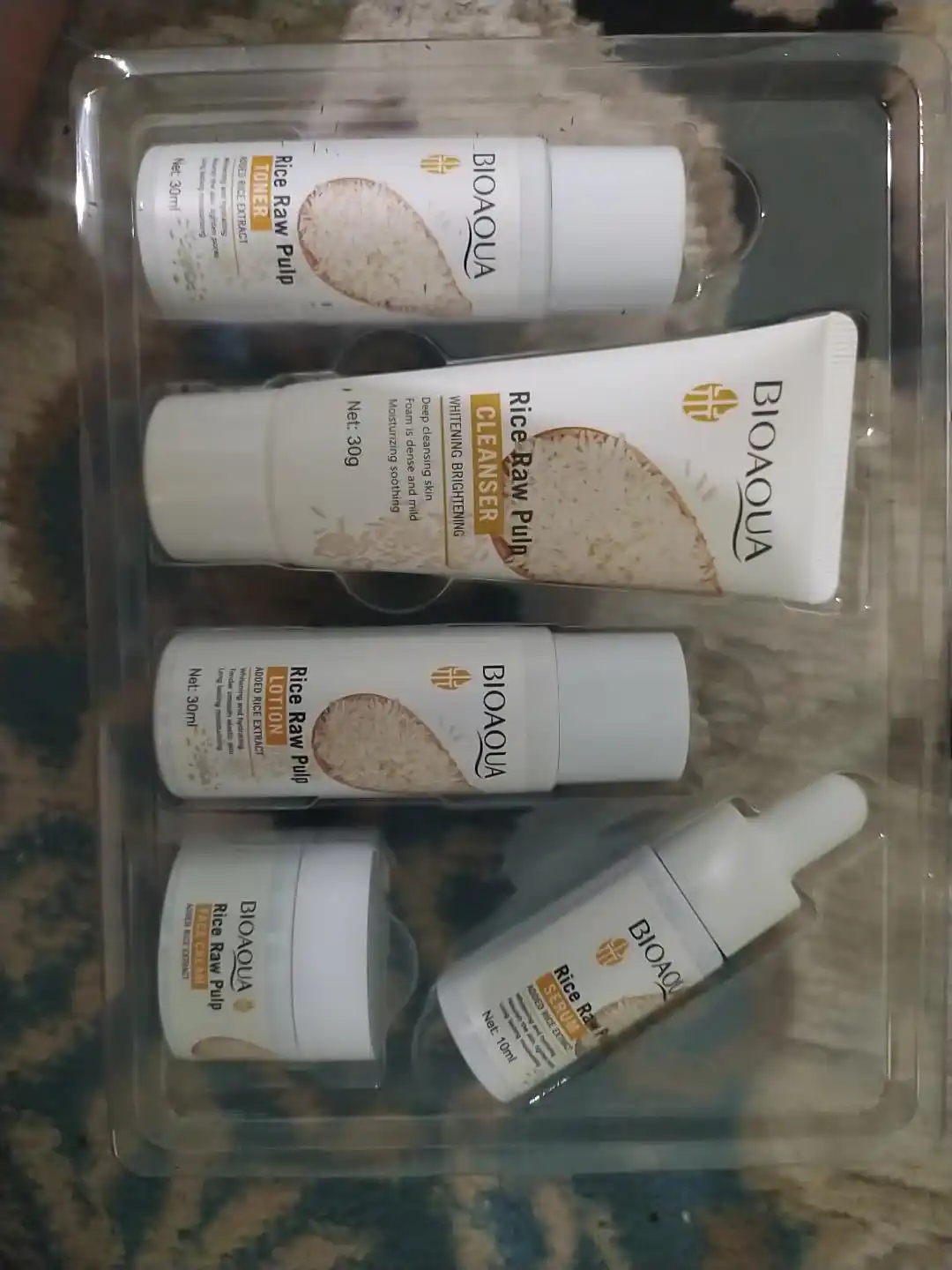 Yuzni parvarishi uchun mini to'plam Bioaqua 5 tasi 1 da, qarishga qarshi, guruch ekstrakti