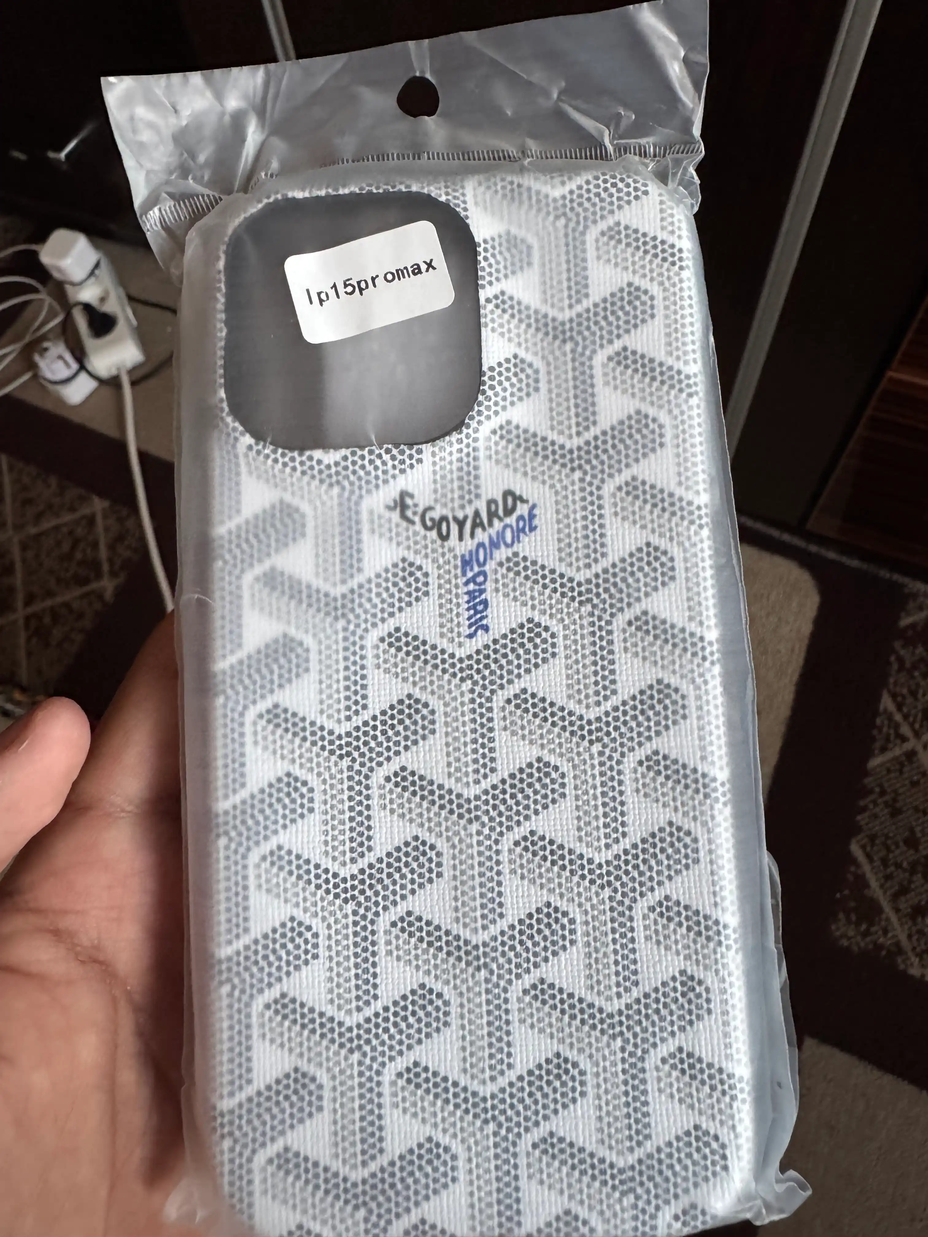 IPhone 14, 15, 16 Pro, ProMax, Plus uchun g'ilof Goyard