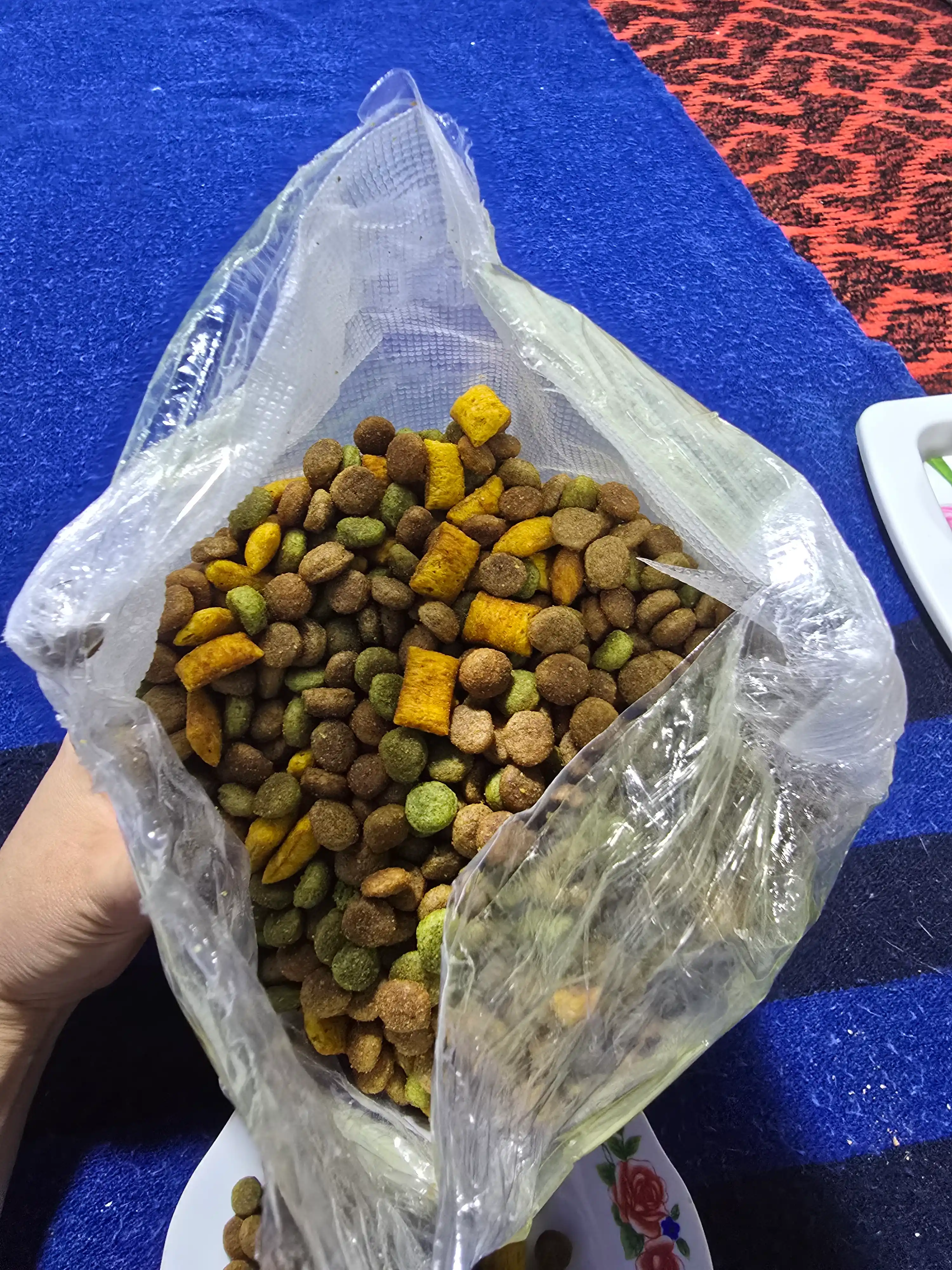 Сухой корм Whiskas для кошек, говядина/курица индейка, на развес