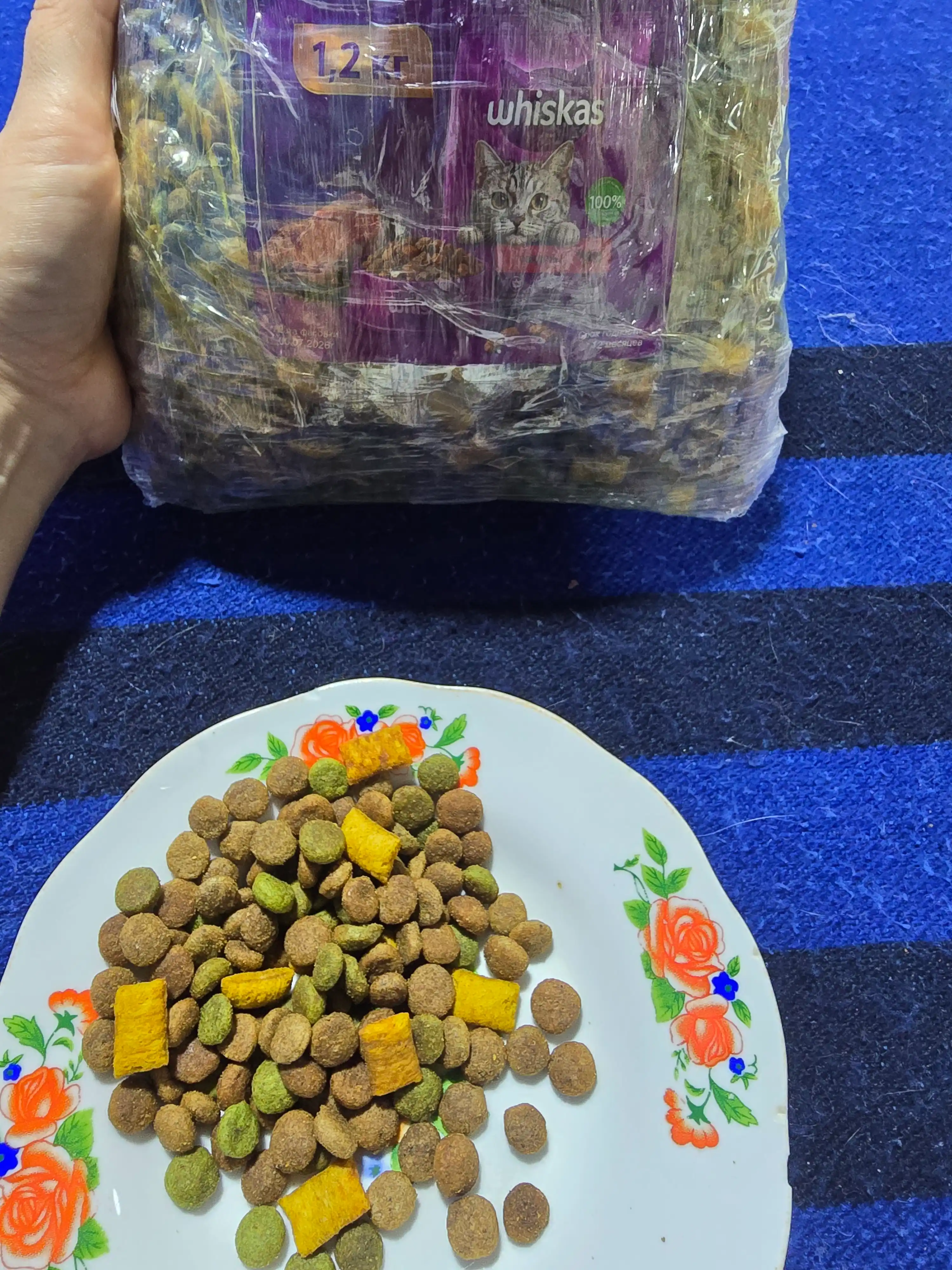 Сухой корм Whiskas для кошек, говядина/курица индейка, на развес