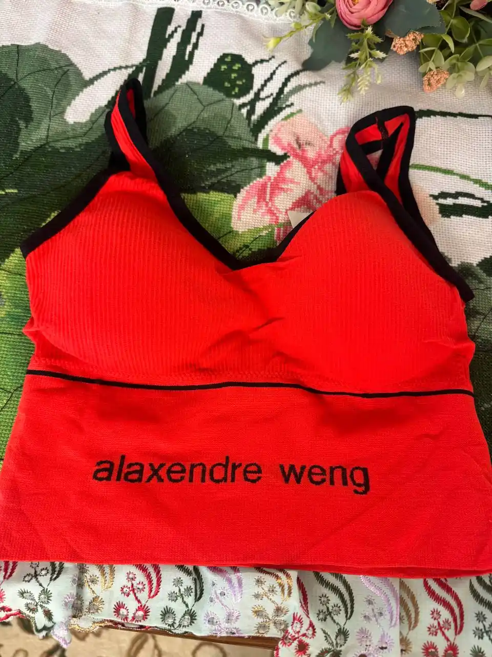Ayollar uchun sport top byustgalter, fitness top, yoga mayka, sport bra