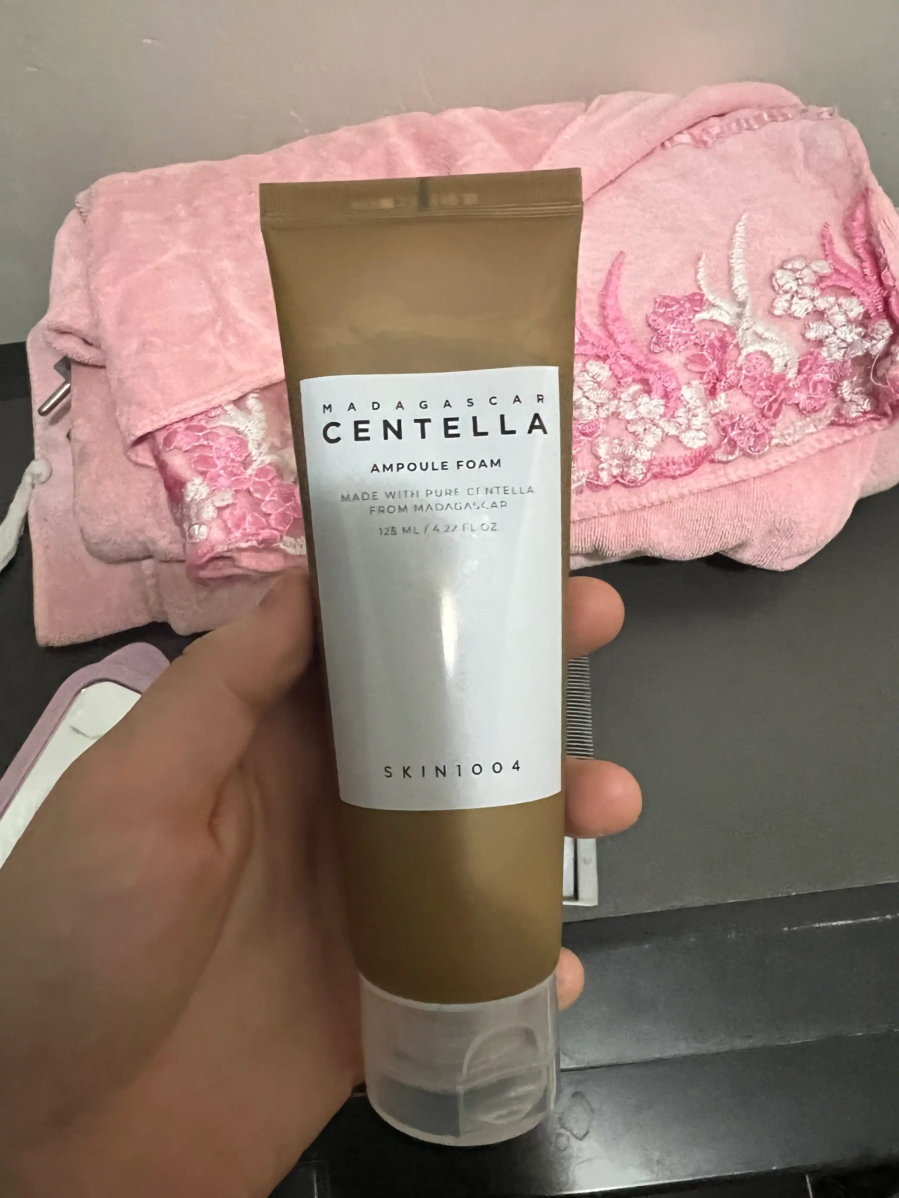 Centella bilan yuvinish uchun ko'pik, Skin1004 Madagaskar Centella Ampoule ko'pik, 125 ml