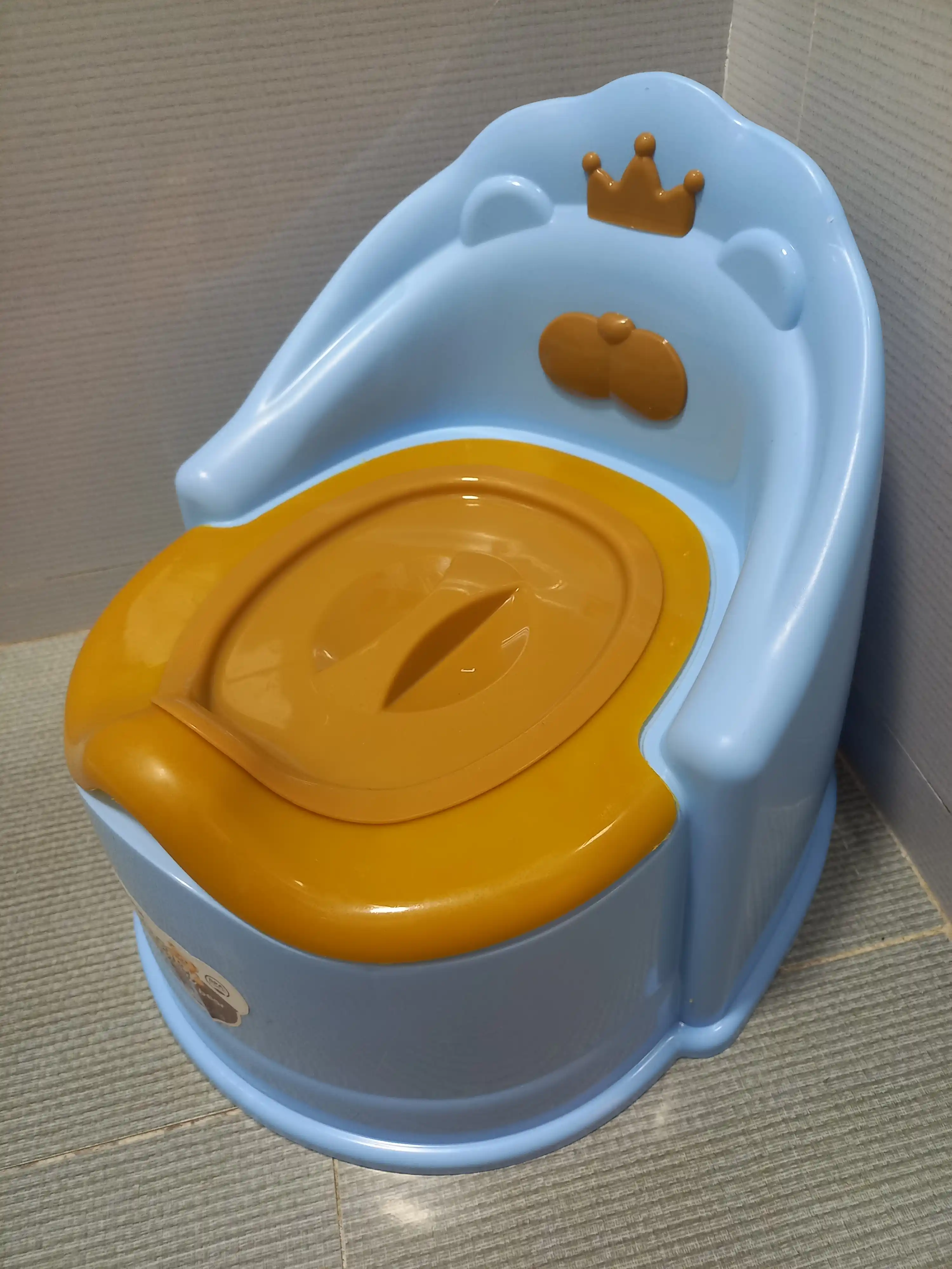 Горшок детский, с крышкой, пластиковый, зайчик