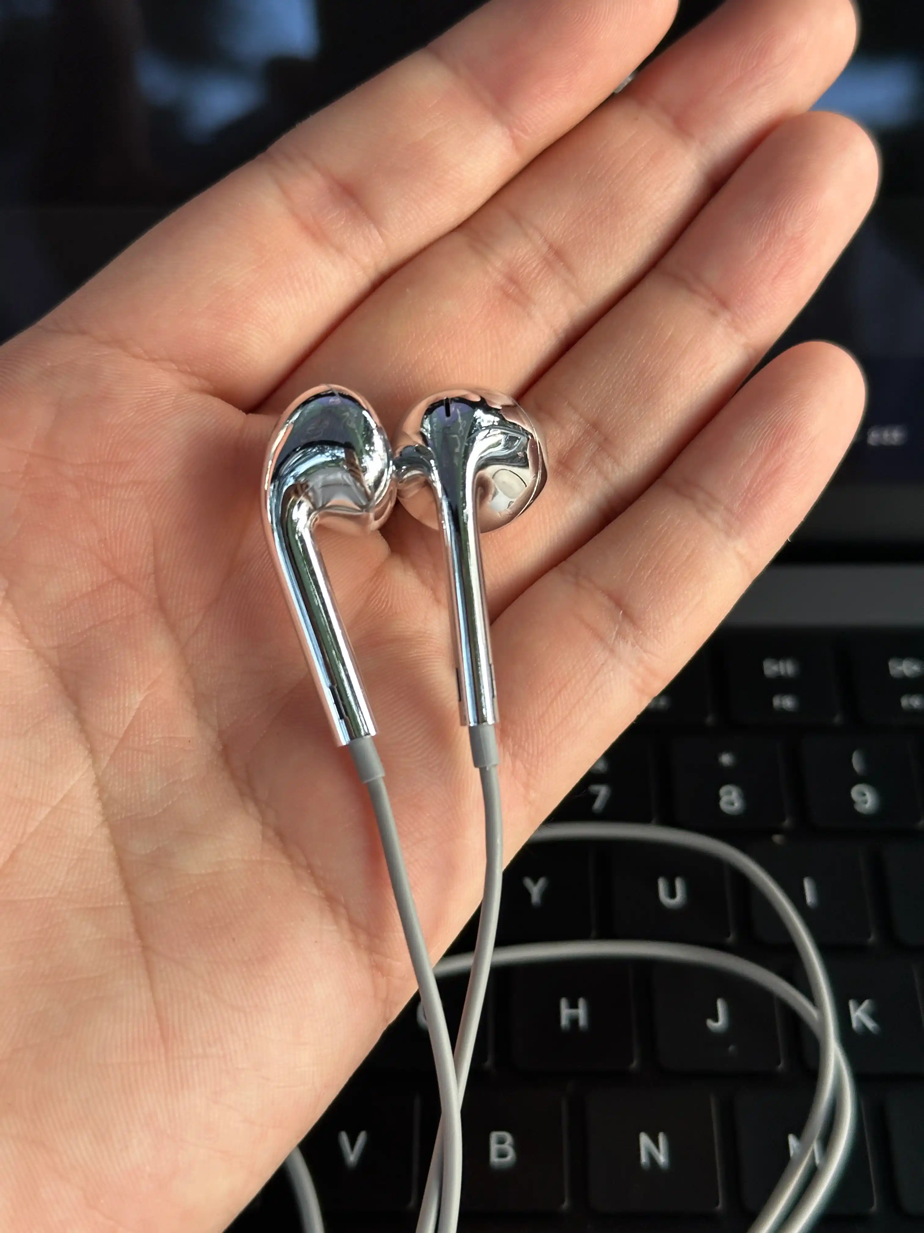 ChromePods simli quloqchinlar  Type-c, Lightning, android va iphone uchun