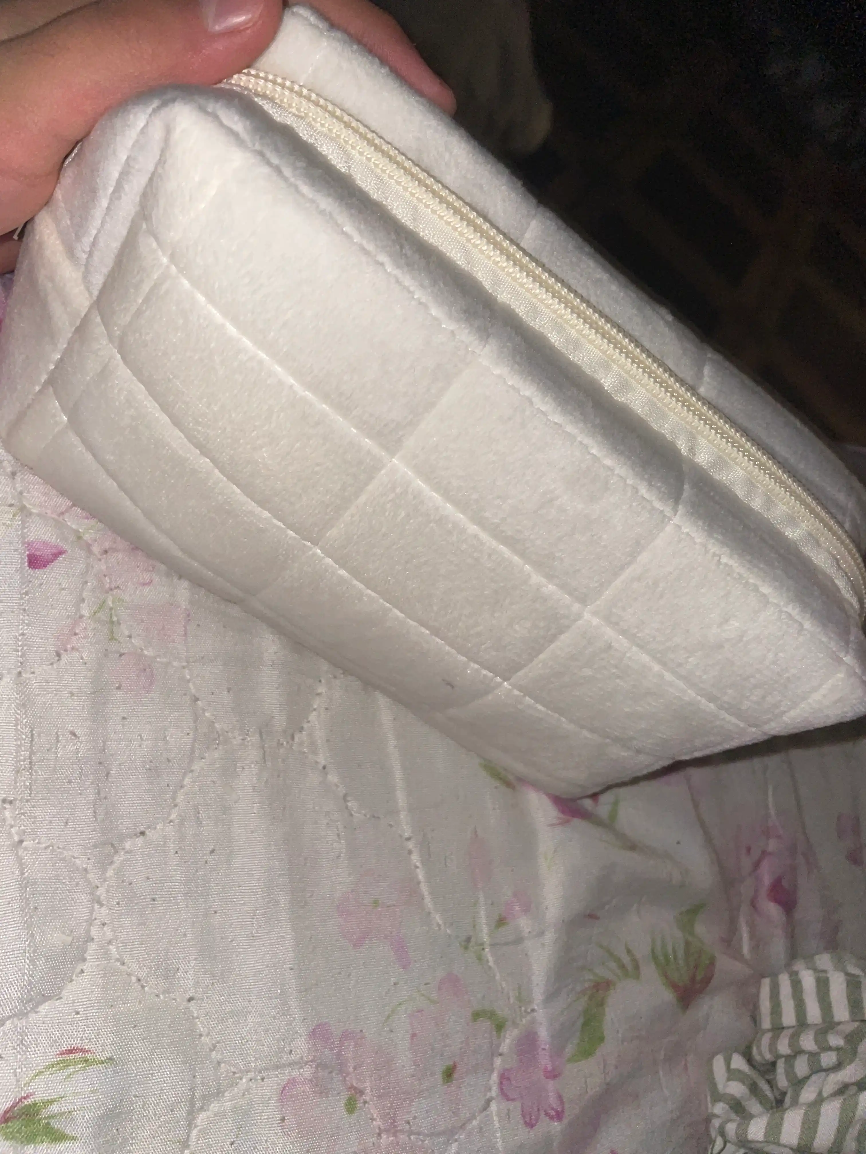 Kosmetik sumka, kosmetika uchun sayohat organayzeri
