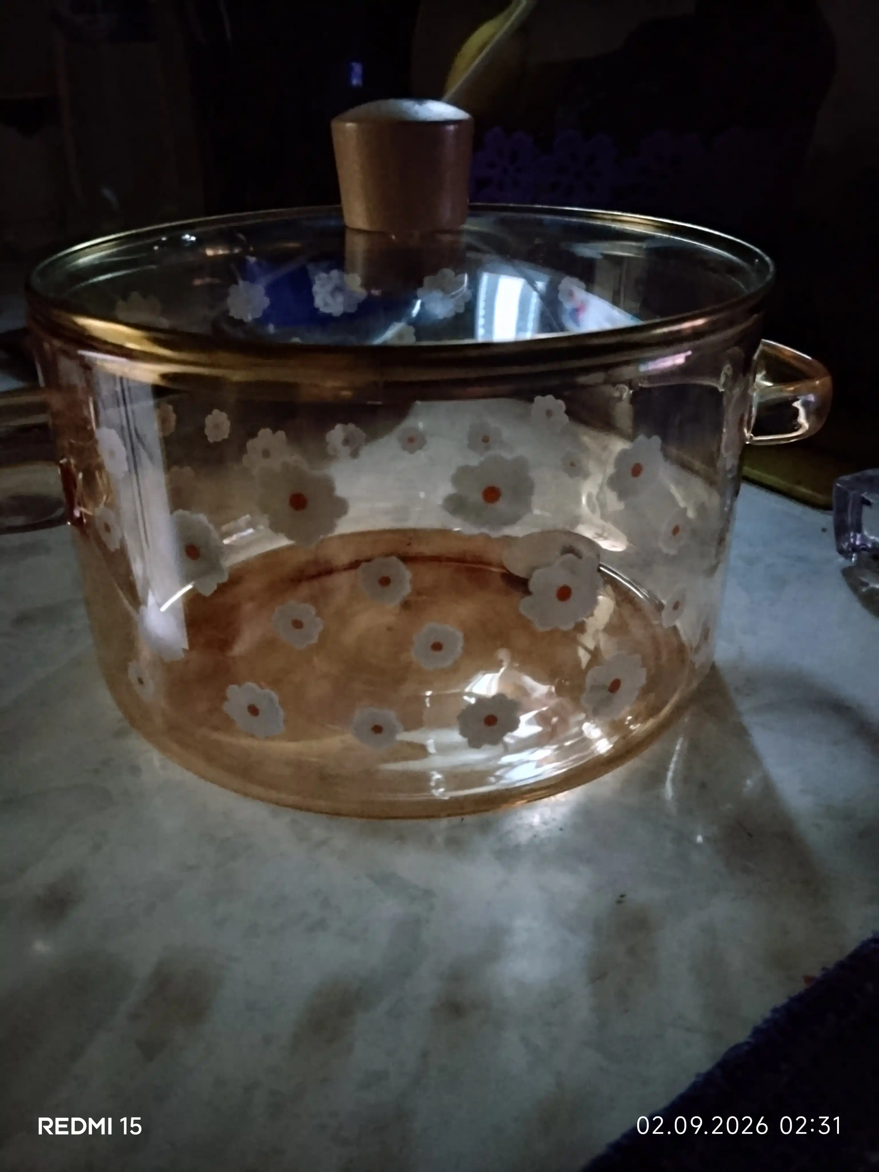 Borossilikat shishadan qozon 1,8 l, issiqqa chidamli, qopqoqli