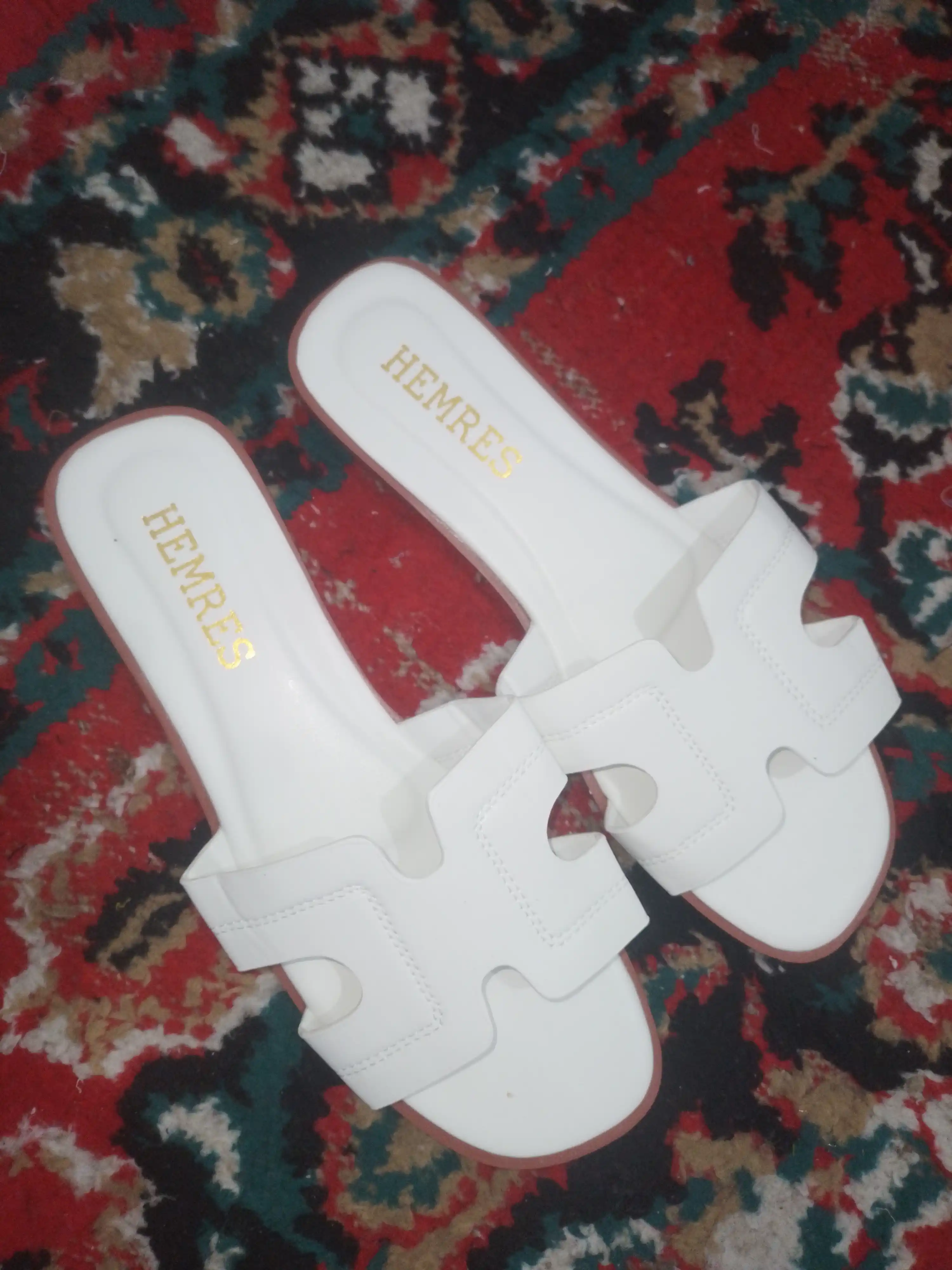 Yuqori sifatli ayollar shippaklari, Hermes shippaklari, ayollar poyabzali, 36-41 malomerka