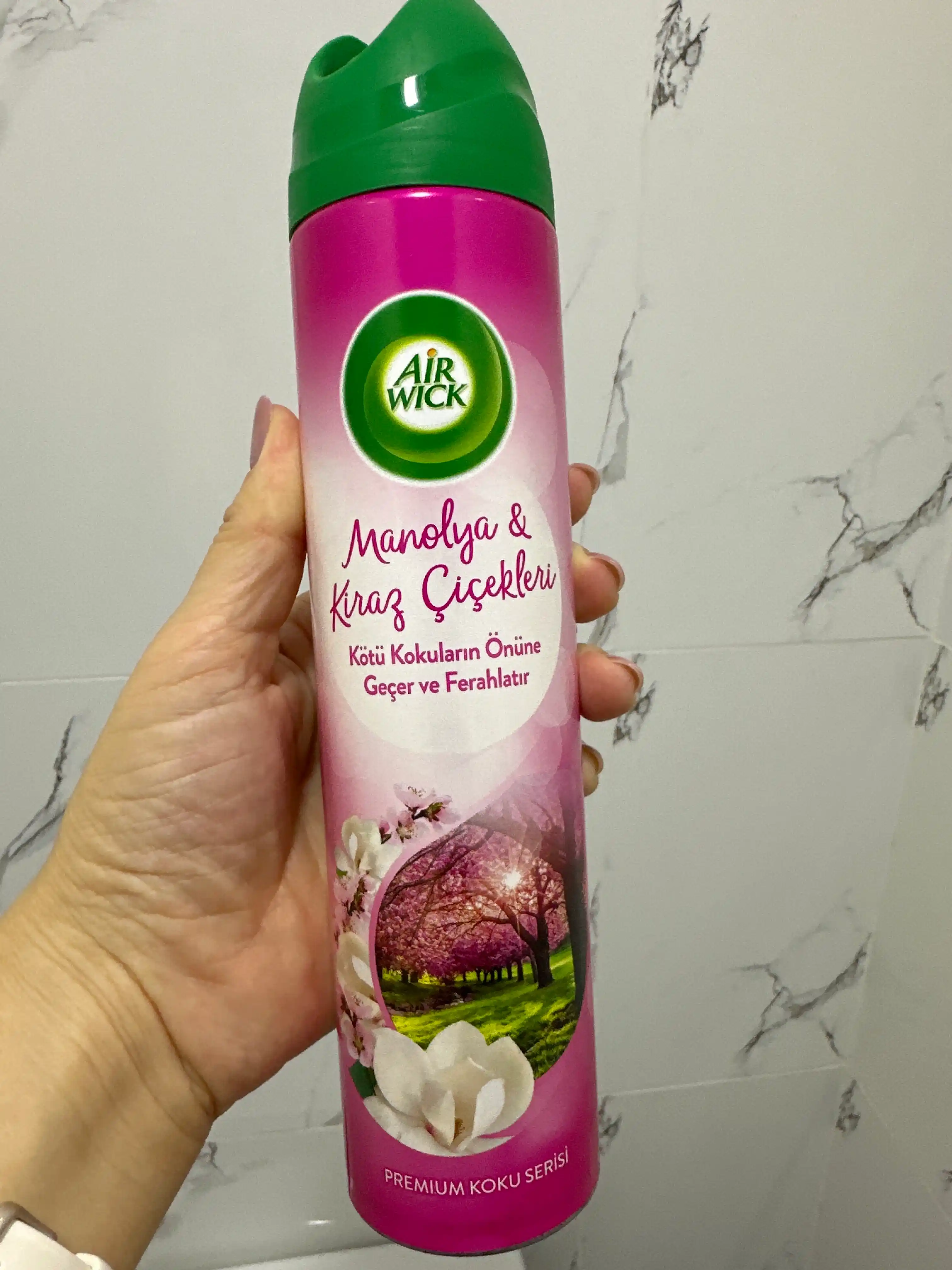 Aerozol havo spreyi Air Wick "Gilos gullari", 300 ml