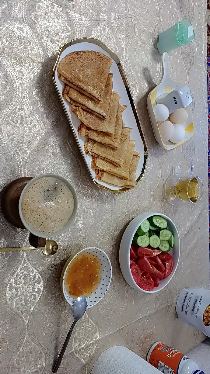 Yog'ochli stendga ega keramik kofe finjoni "Zen Style" – Estetik dizayn, 200 ml