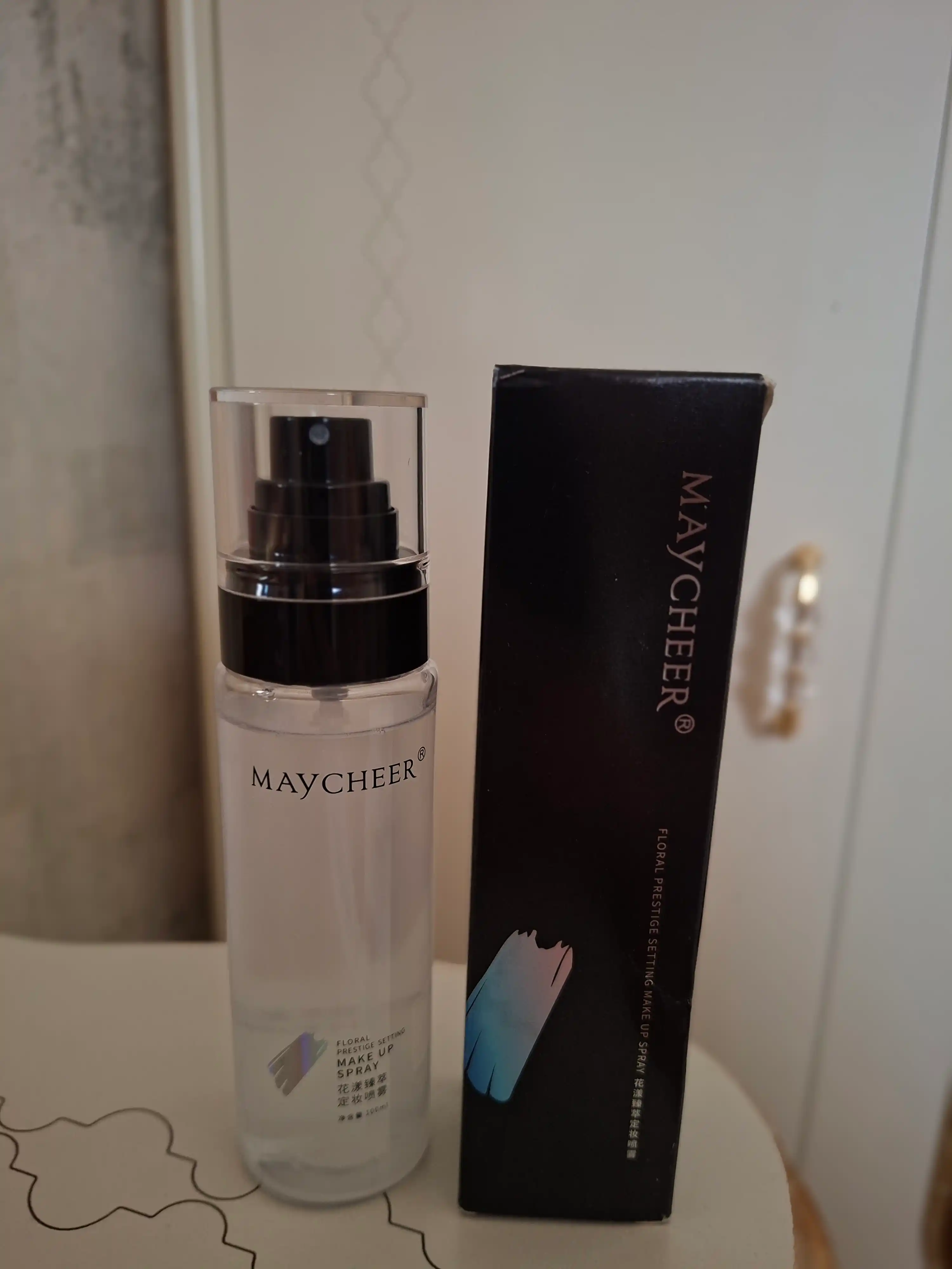 Mukammal pardoz uchun "Maycheer" fiksatsiyalovchi spreyi, 100 ml