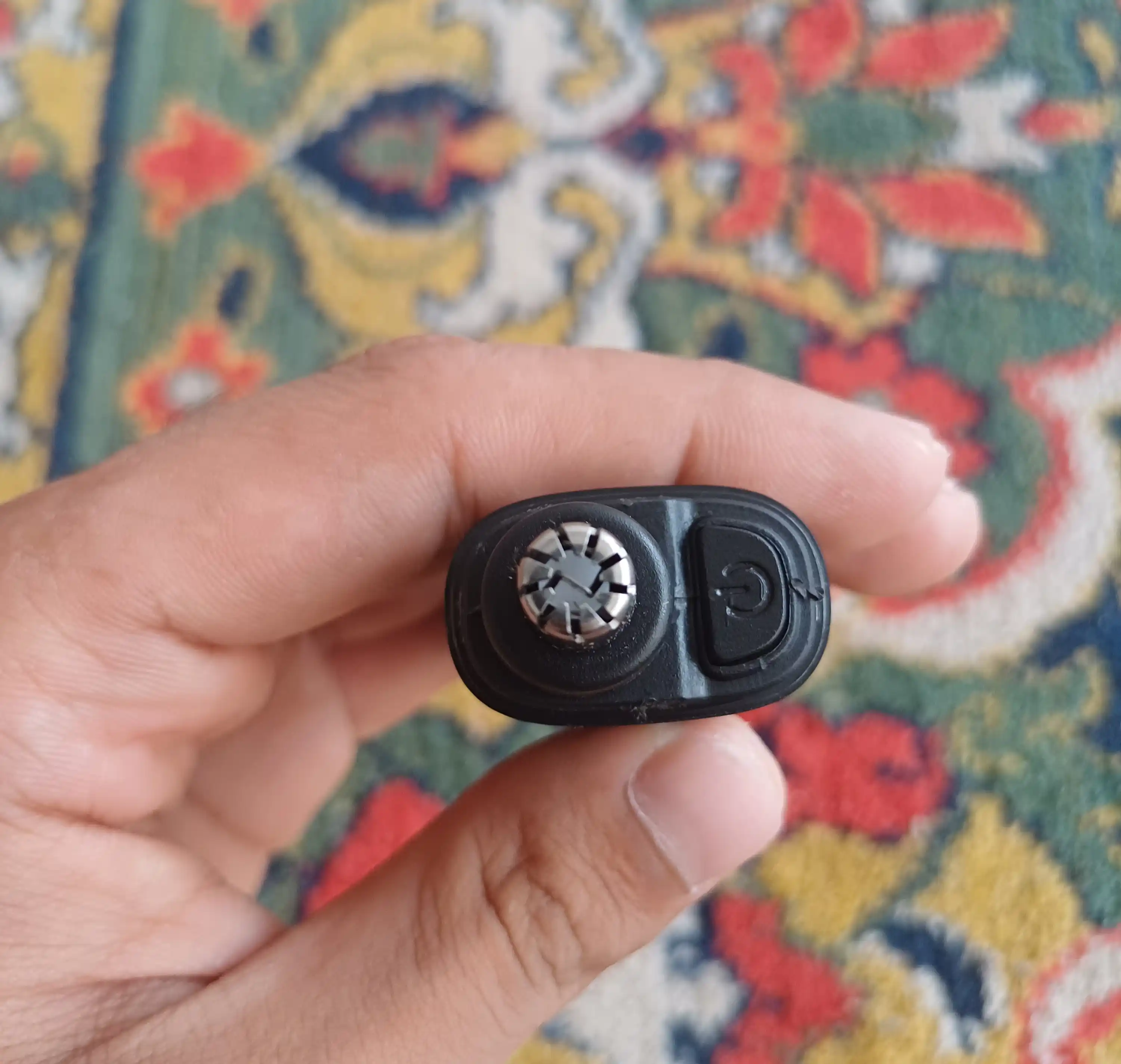 Burun va quloq trimmeri Elektr, LED displeyli, USB zaryadlovchili portativ mini trimmer