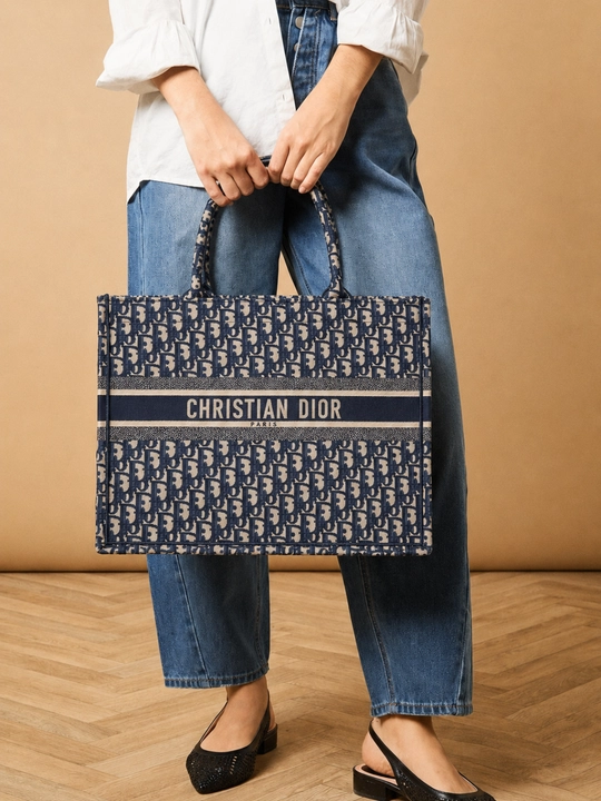 Christian Dior yozuvli ayollar Book Tote sumkasi