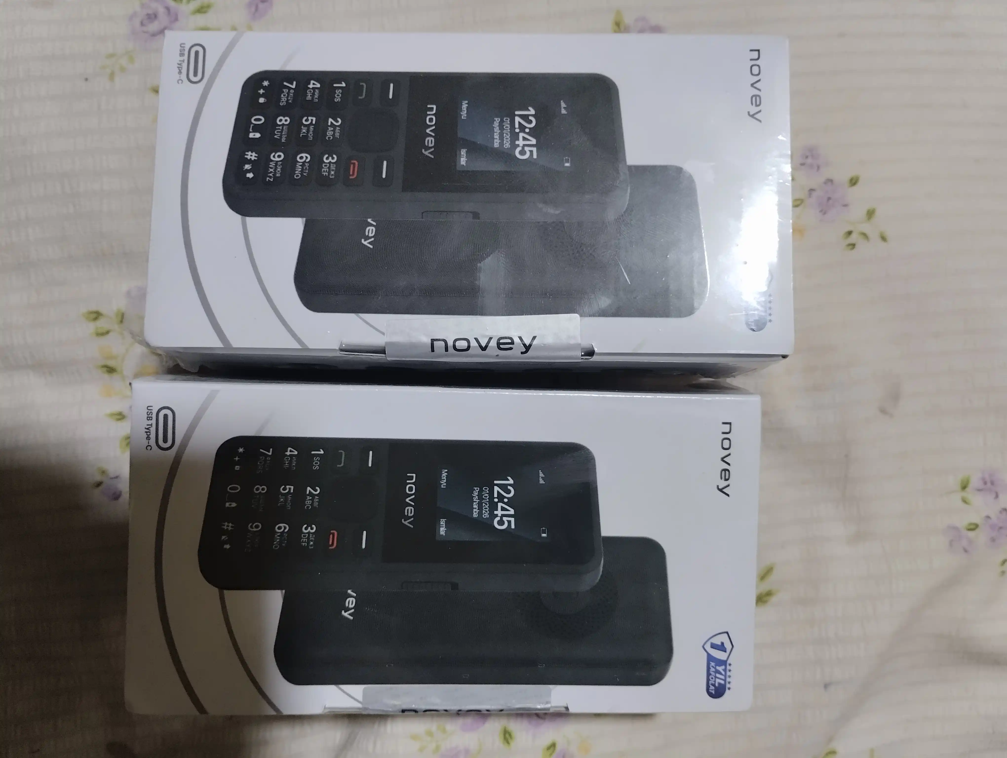 Novey 101 knopkali telefon, kamerasiz, 2 SIM, 5 rang