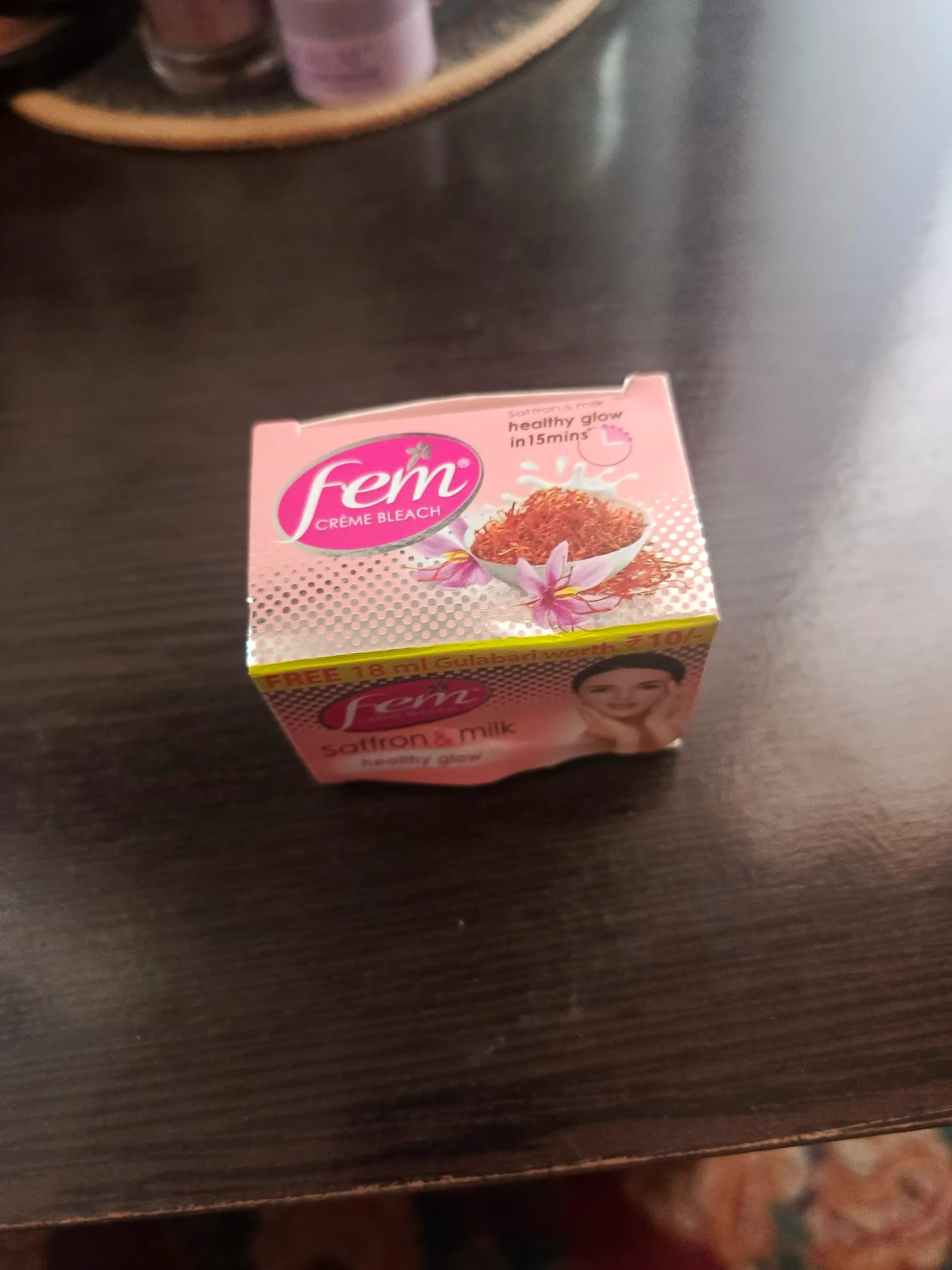 Fem Saffron & Milk yuz va qosh tuklarini oqartiruvchi krem, 40 gr
