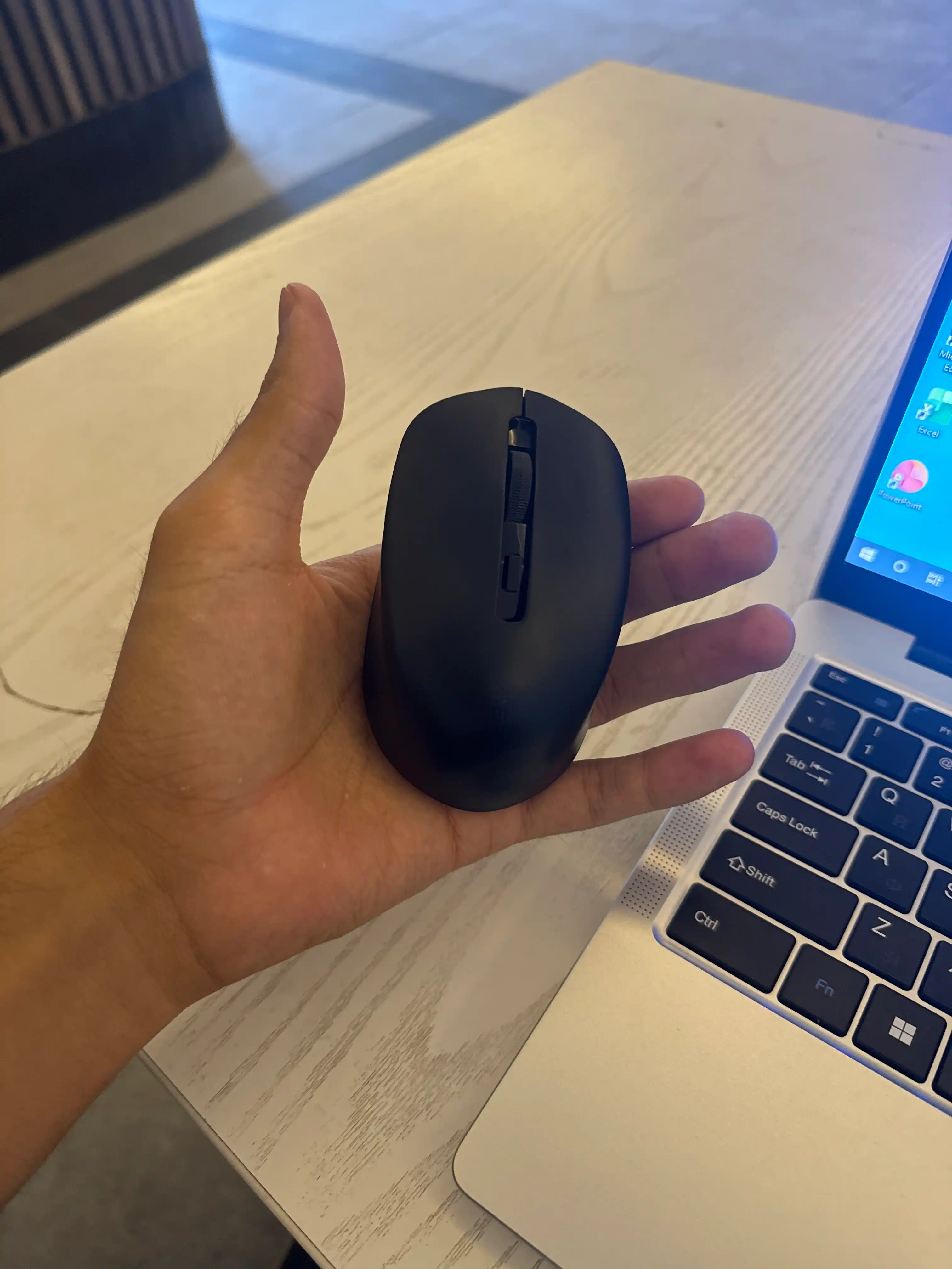 Sichqoncha simsiz va ovozsiz  2.4G va Bluetooth Metoo E0