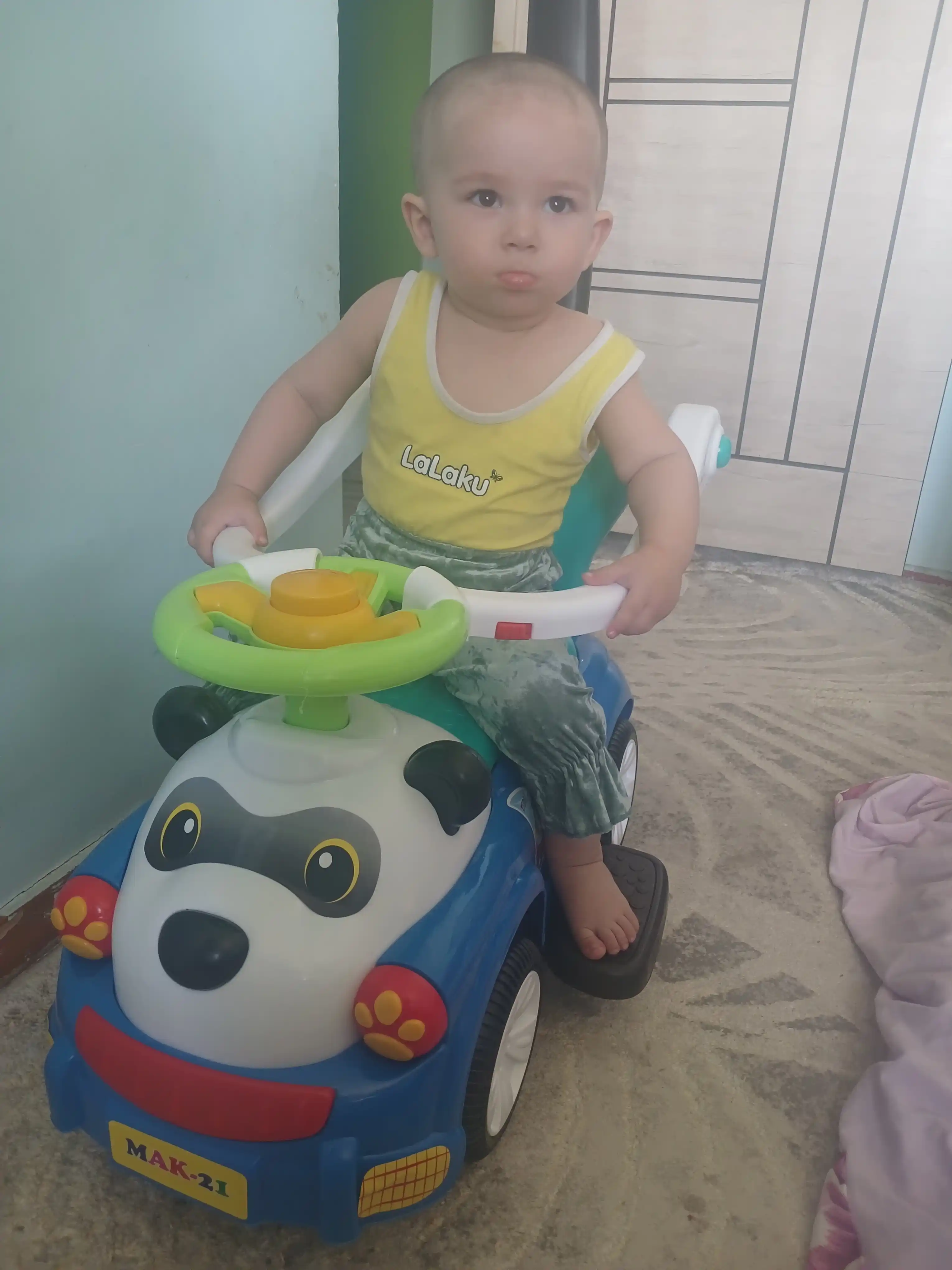 Толокар для детей, машина каталка, детский автомобиль, коляска