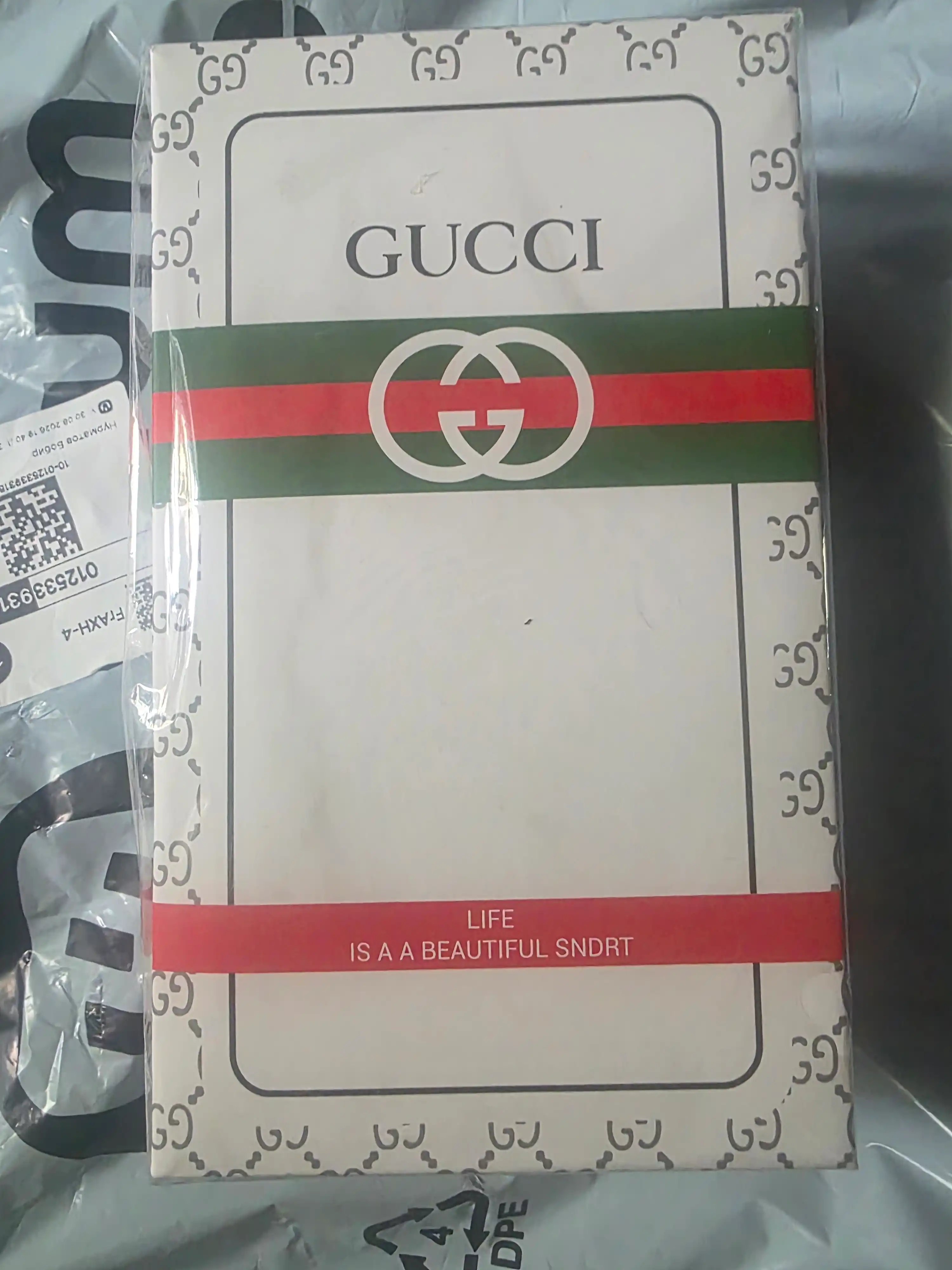 Erkaklar trusiklari GUCCI, 4 dona va 1 donadan iborat to‘plam,95% paxtadan,sovg‘a qutisida