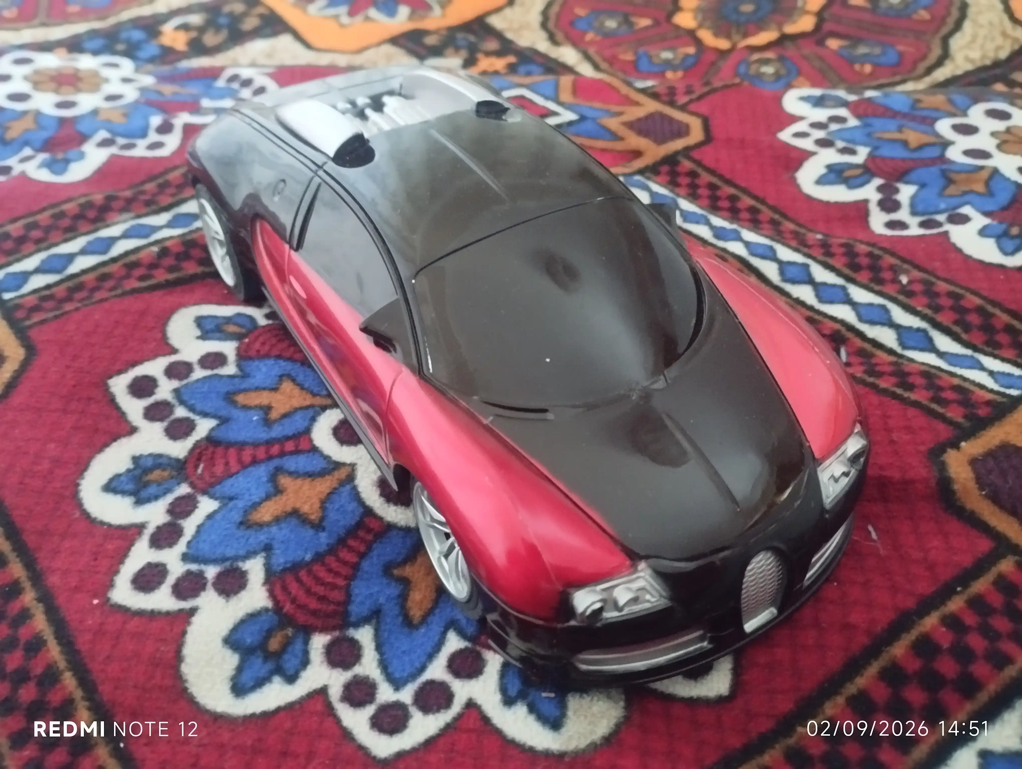 Pultli mashina Bugatti drift car, elektron mashina va pultli moshinalar